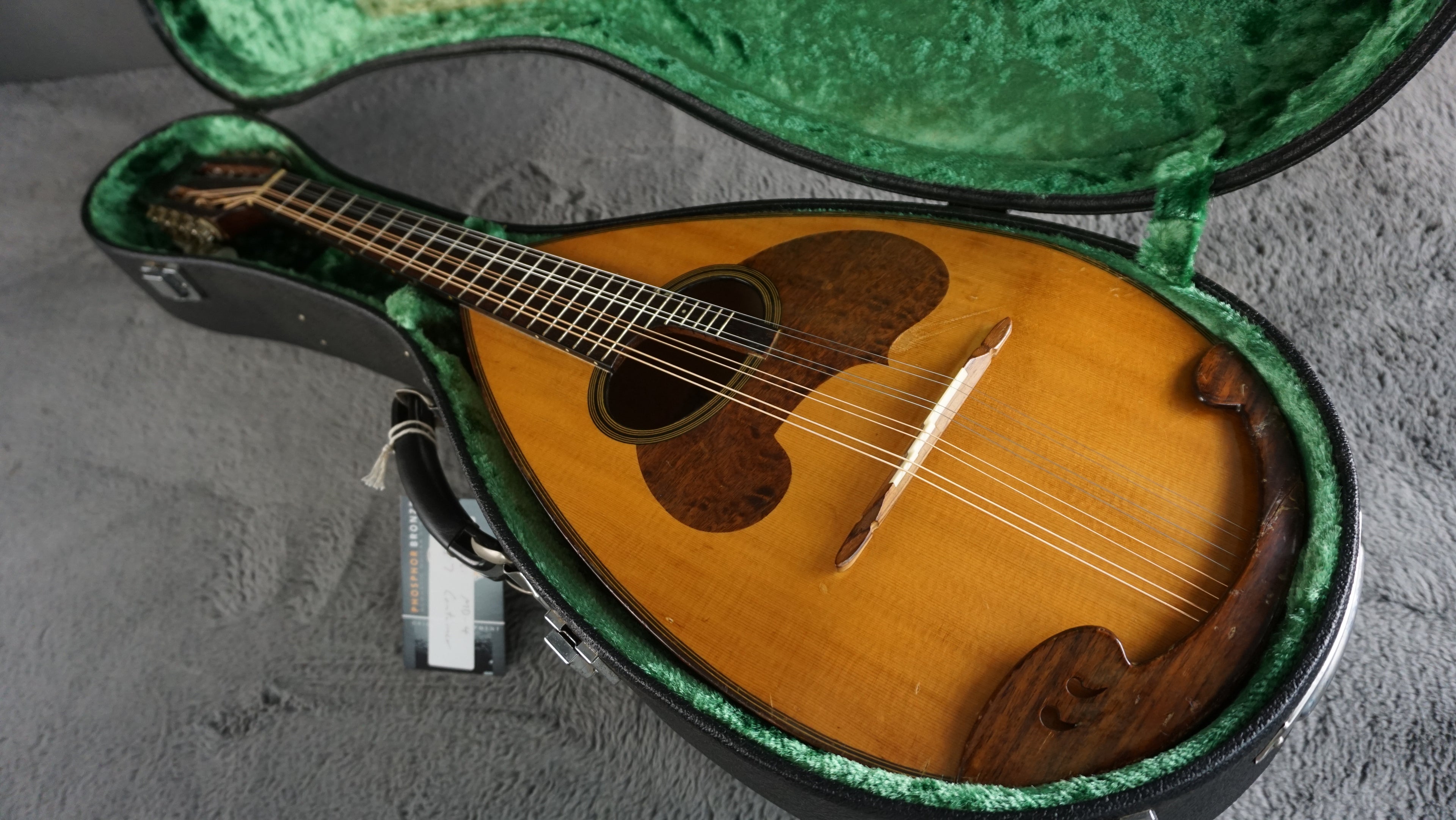 Suzuki MD-4 Bowl Back Mandolin Japan w/ Hard Case