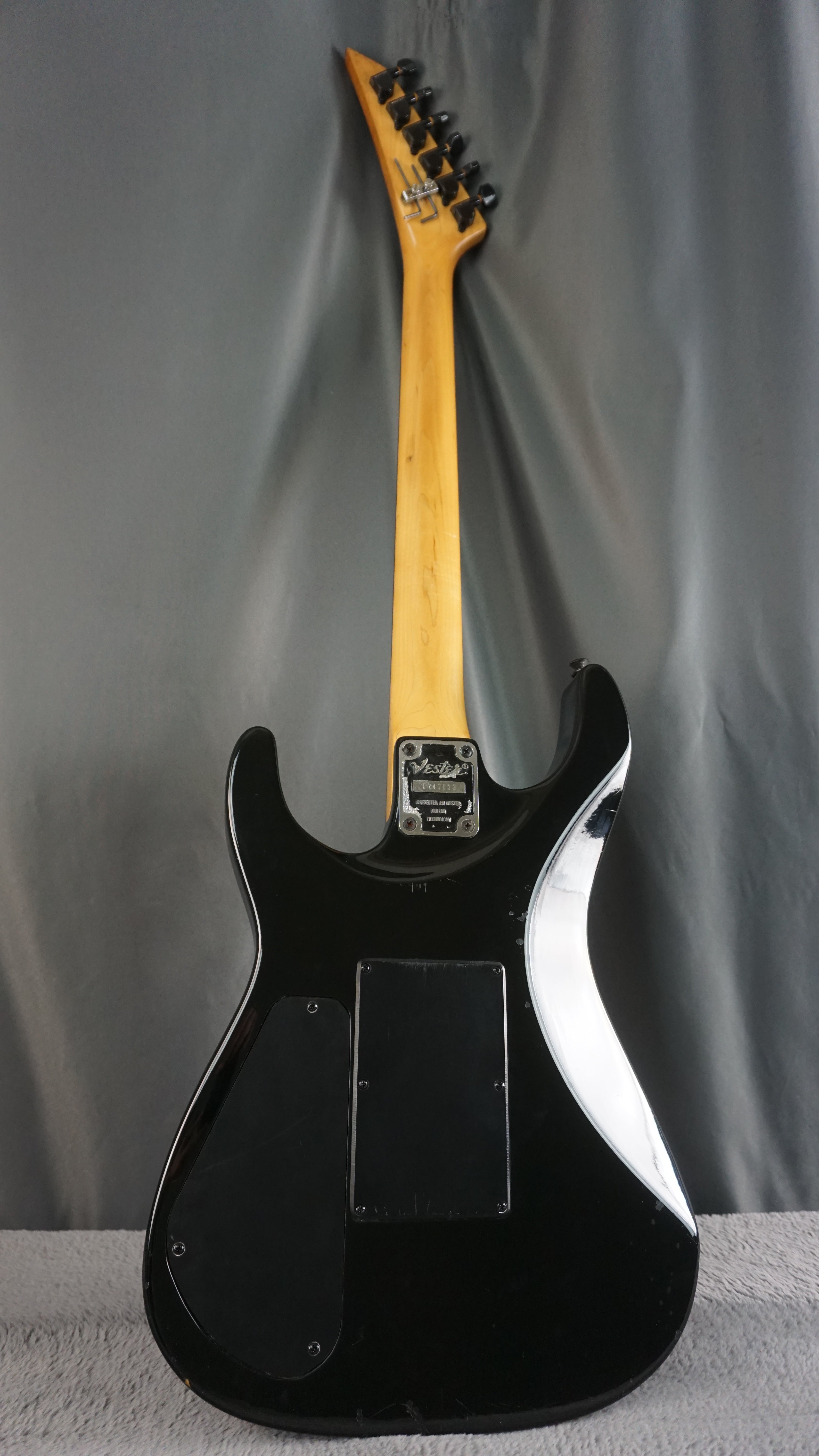 Vester Maniac Super Strat MIJ Floyd Rose Style Black HH