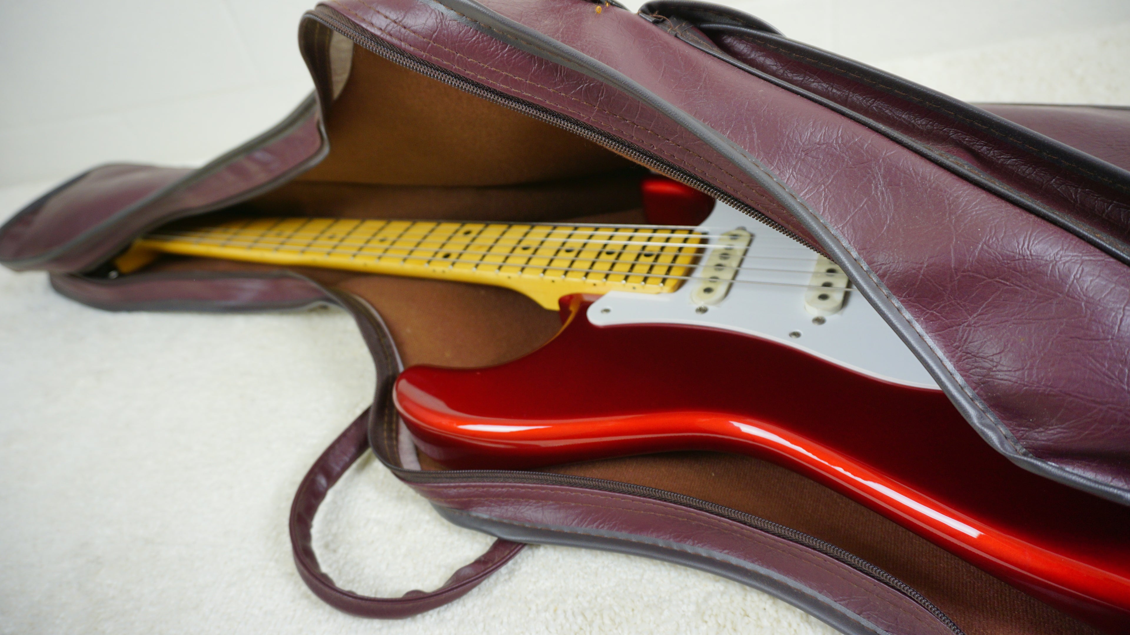 2010 Tokai Goldstar Sound S-Style Electric Guitar Candy Apple Red MIJ Japan