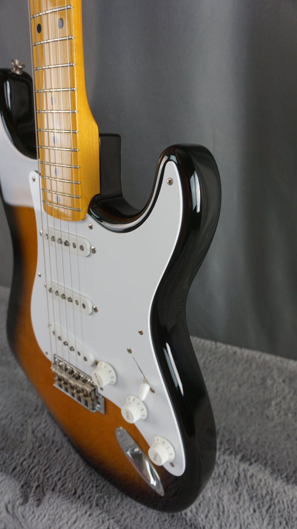 Fender Japan ST57-70TX 2004 Stratocaster 2-Tone Sunburst w/ Texas Special Pickups