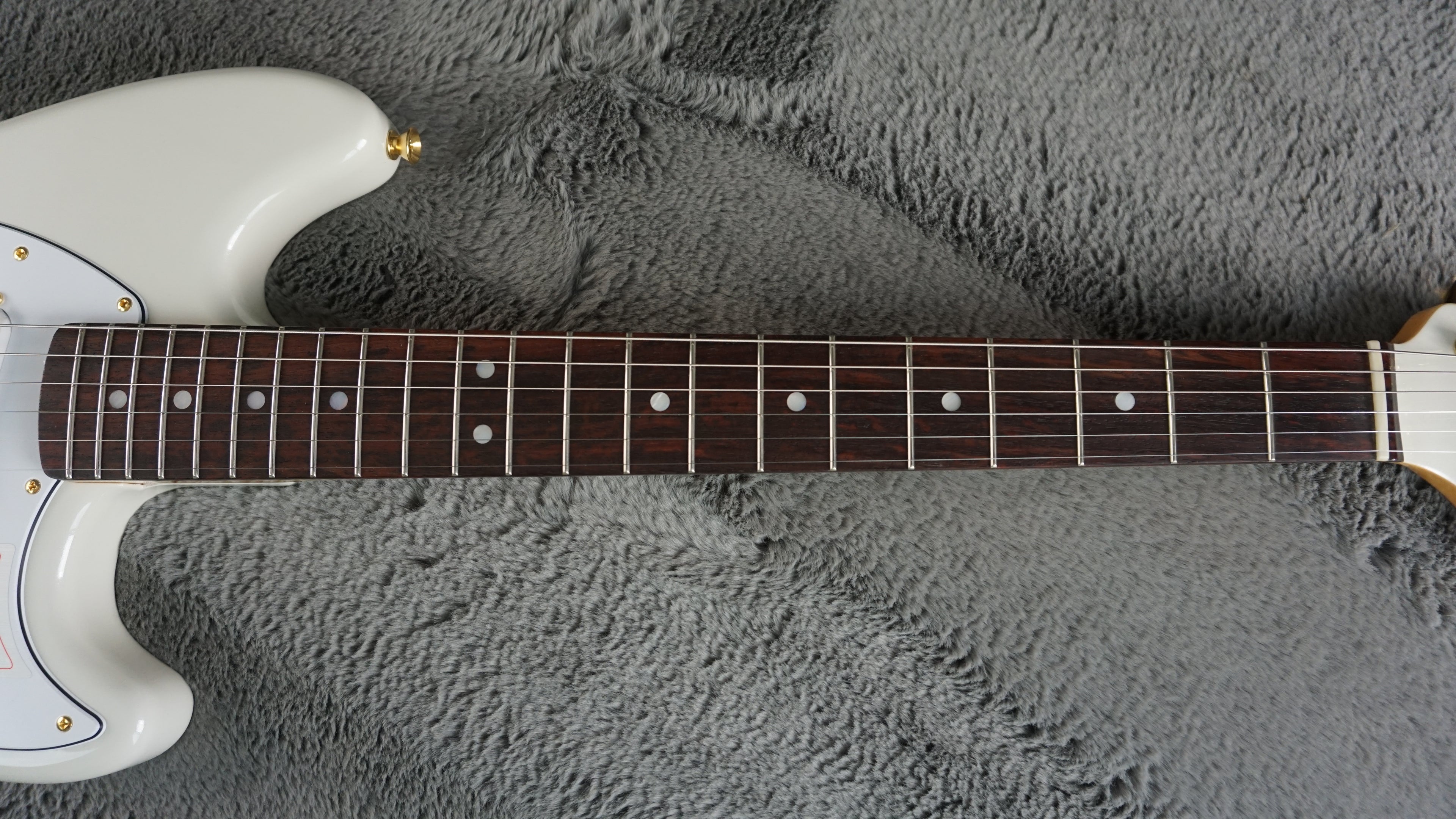 Fender Traditional Mustang 2025 Collection Japan White Pearl Rosewood w/ Gold Hardware