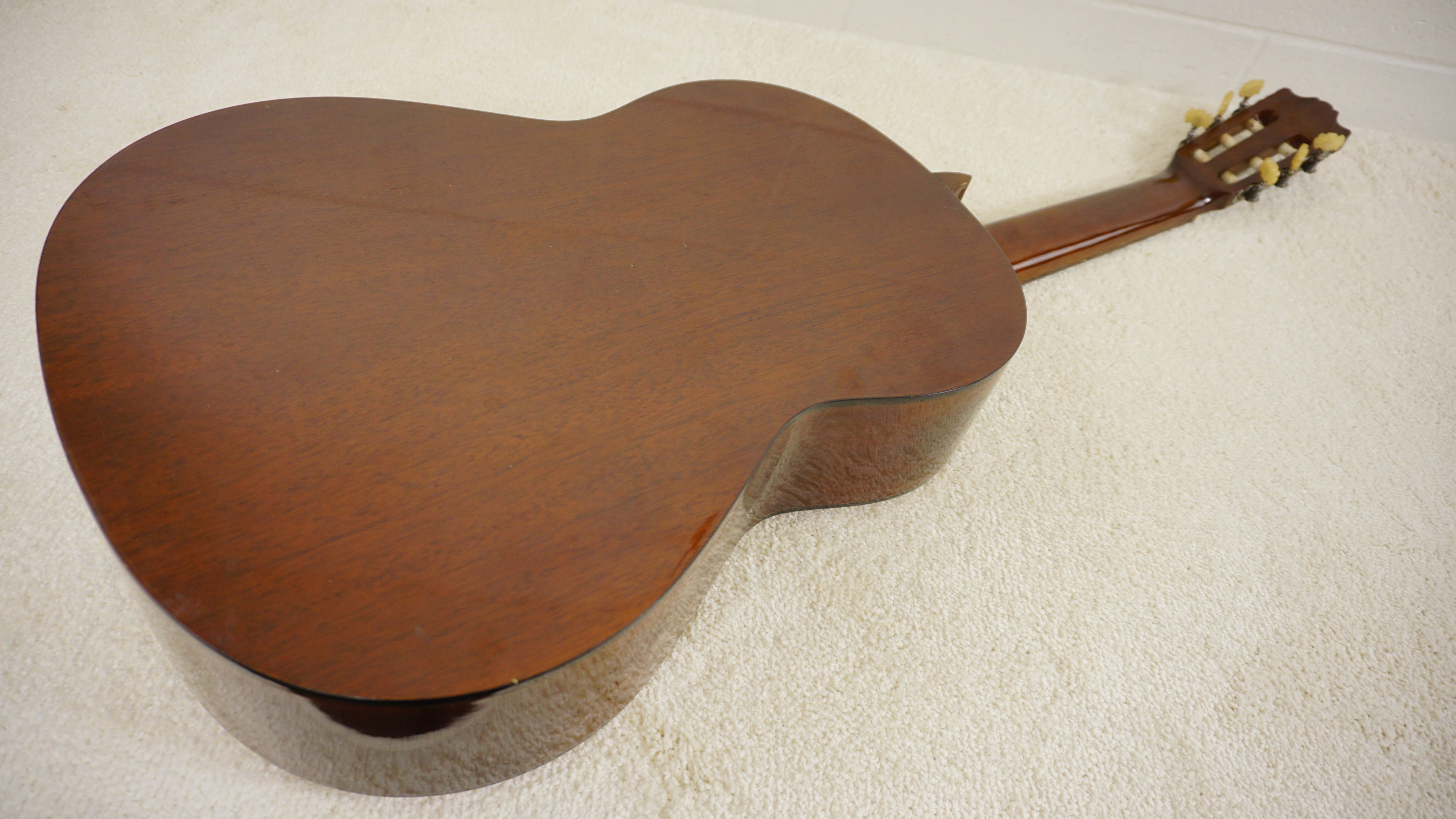 Yamaha C-150 Classical Guitar w/ Hard Case – Made in Japan