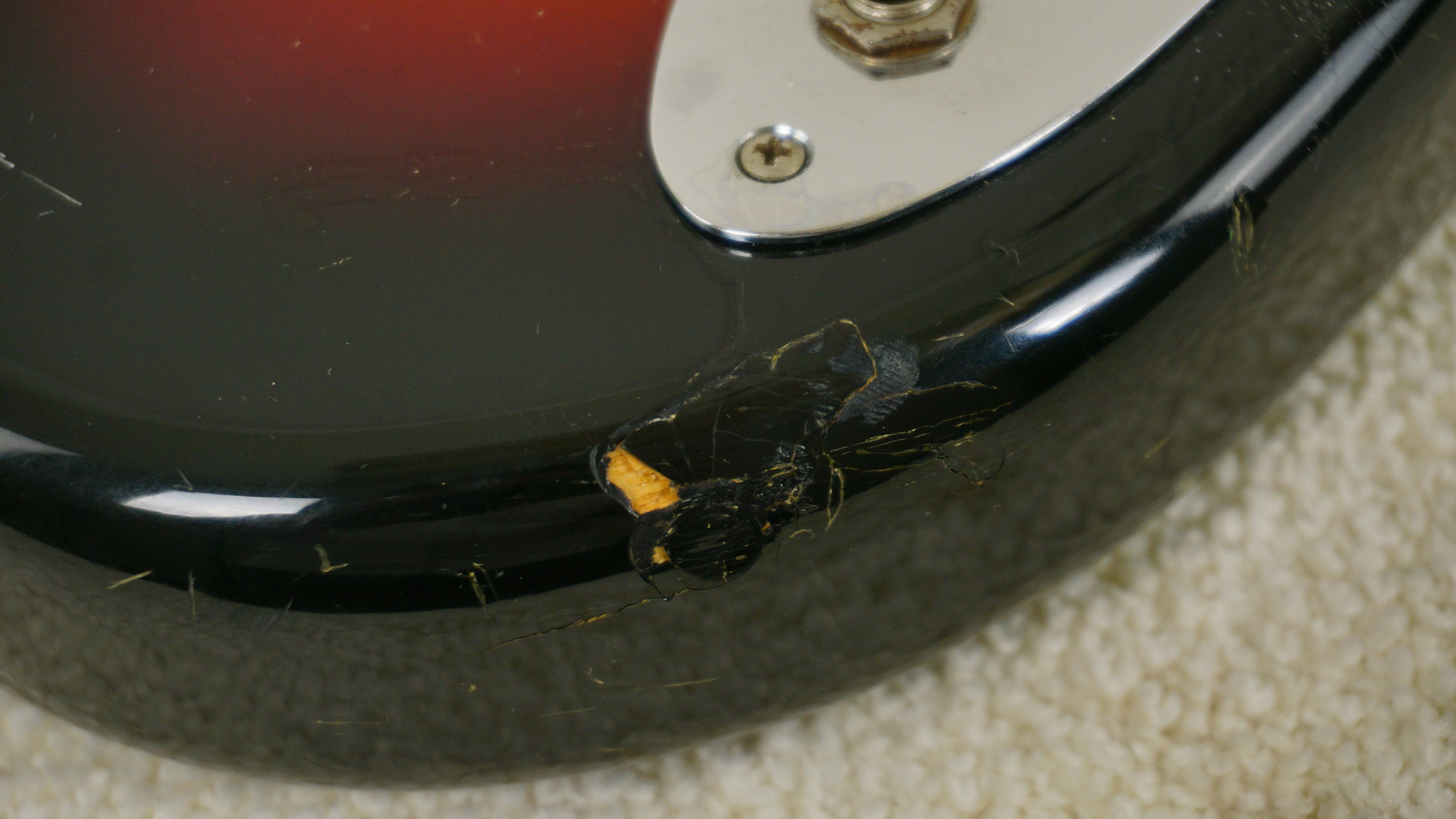 Fender Japan Jazz Bass - 3 Tone Sunburst 1993-94 w/ Hard Case