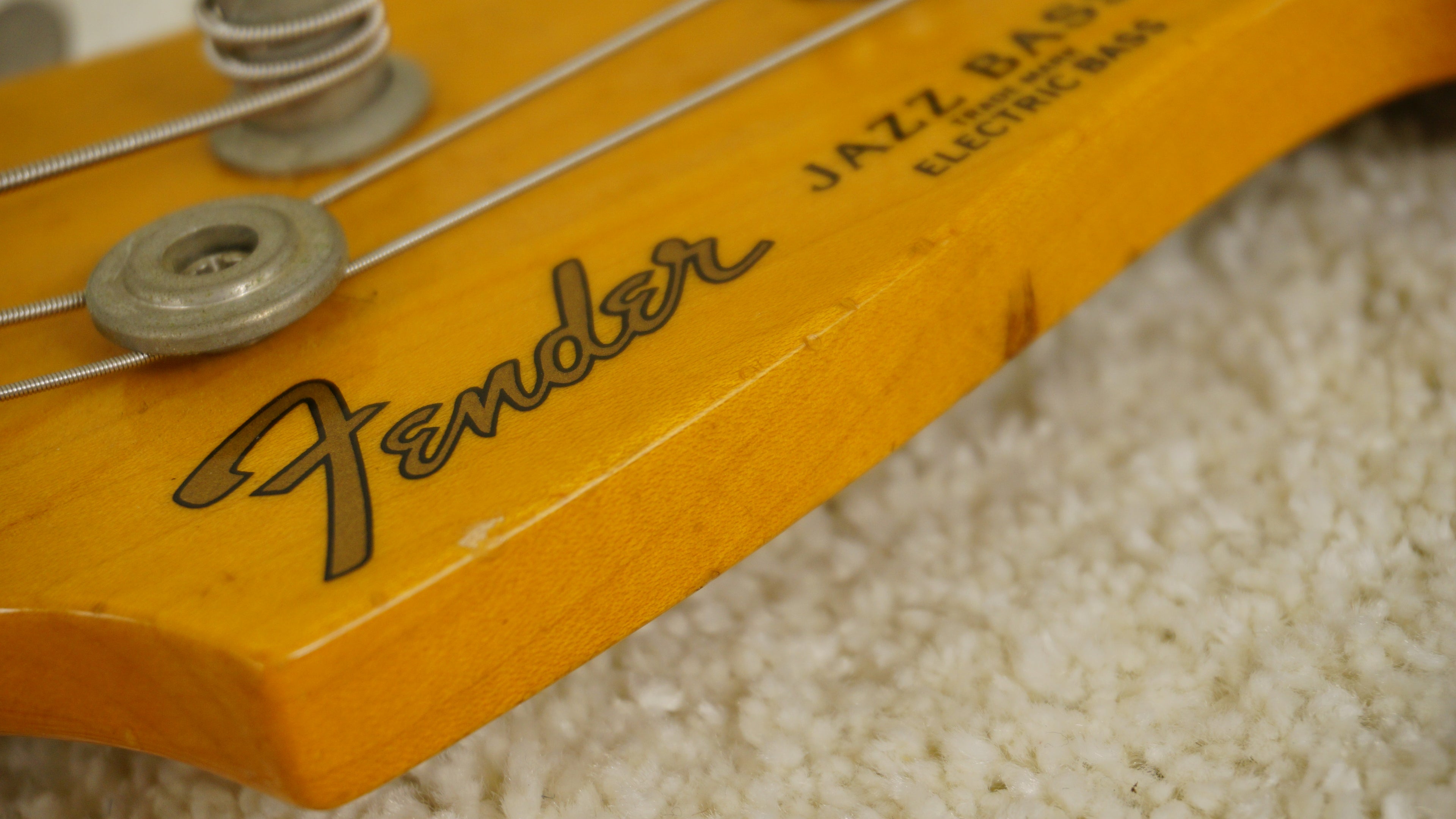 Fender Japan Jazz Bass - 3 Tone Sunburst 1993-94 w/ Hard Case