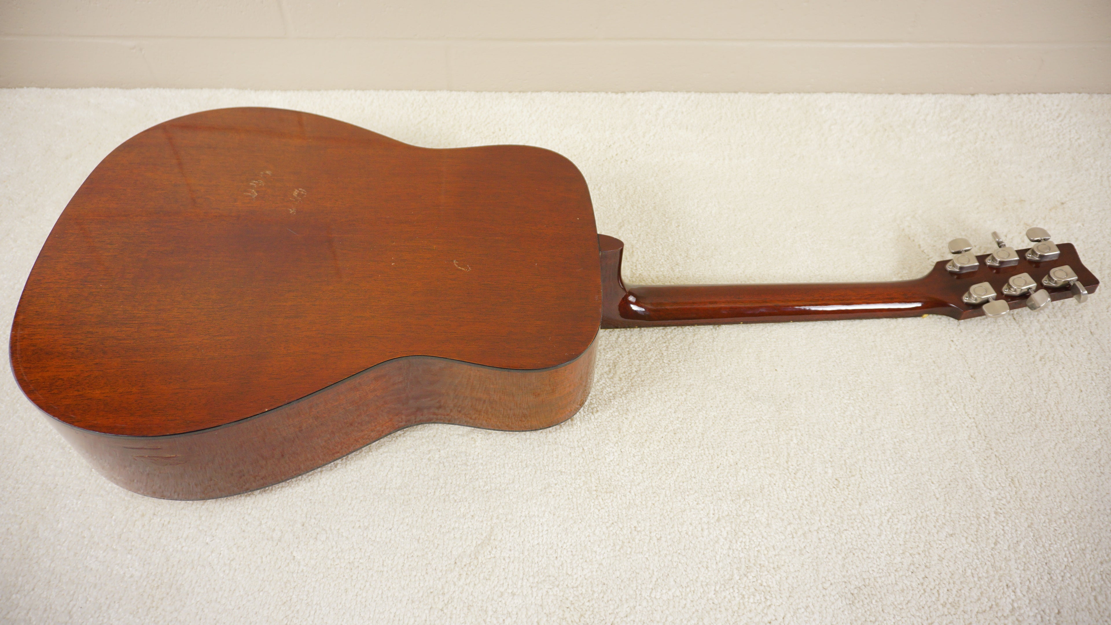 Yamaha FG-200 Vintage MIJ Dreadnought Acoustic Guitar w/ Hard Case