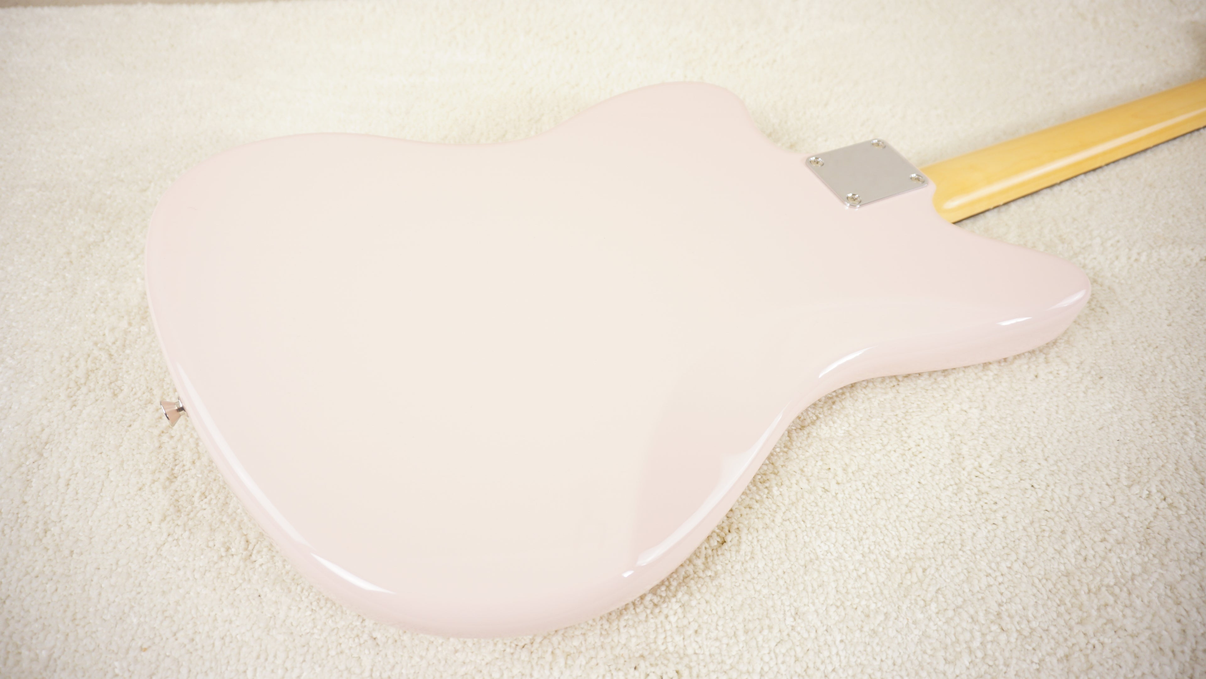 Fender Japan FSR Traditional II 60s Jazzmaster Shell Pink Matching Head 2026