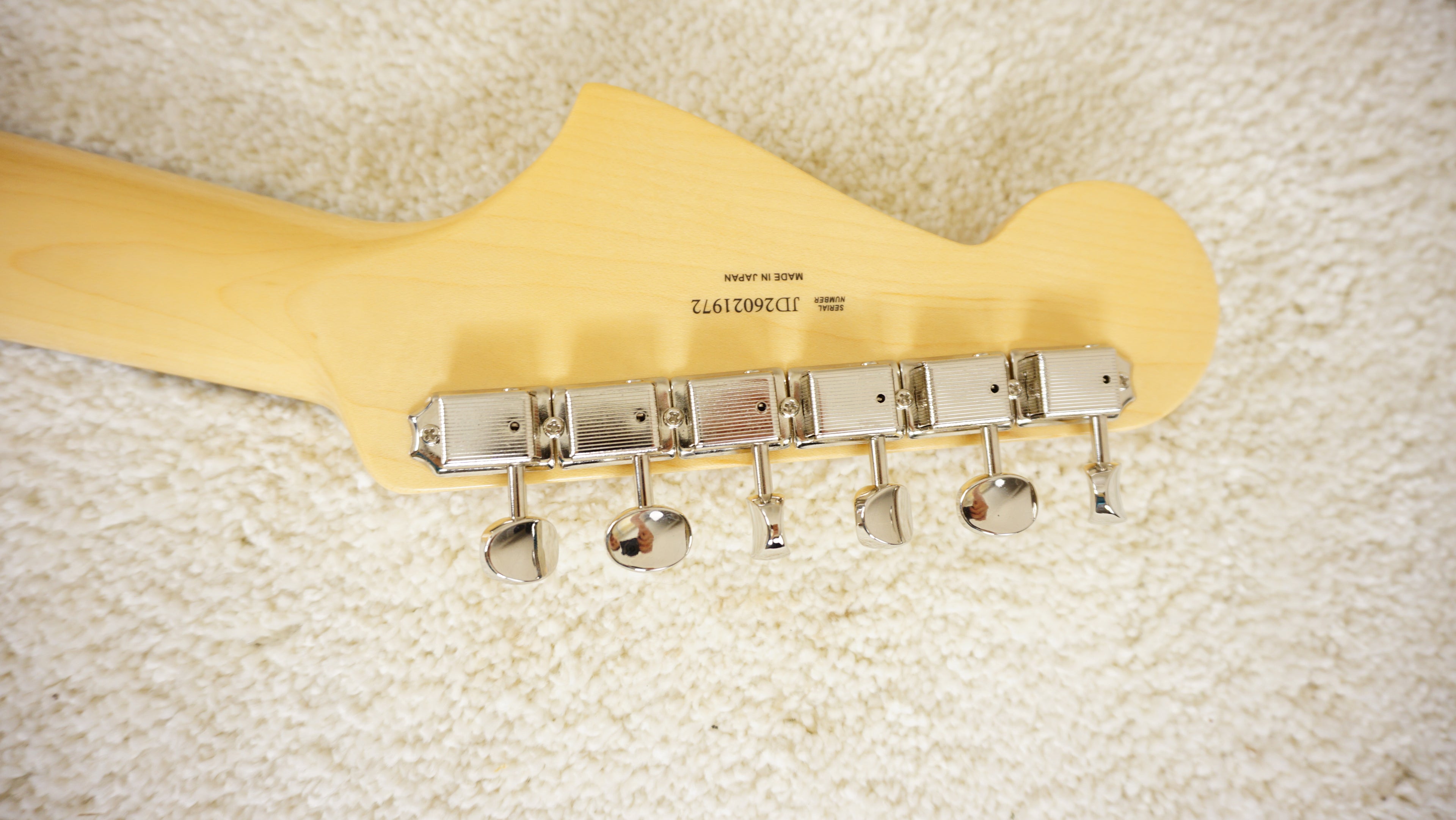 Fender Japan FSR Traditional II 60s Jazzmaster Shell Pink Matching Head 2026
