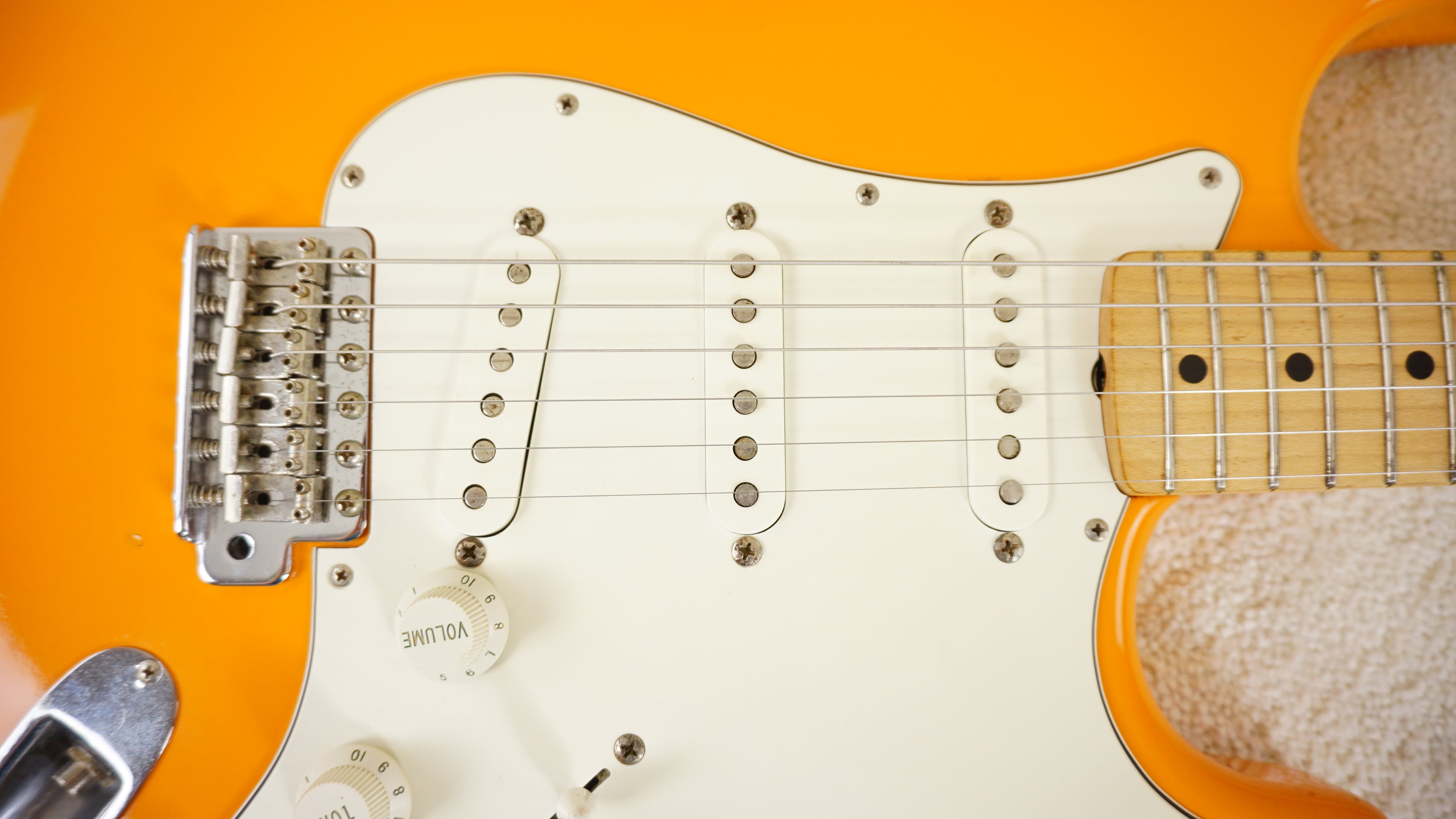 Fender Japan Stratocaster Orange - Maple Neck - 1997 - 2000