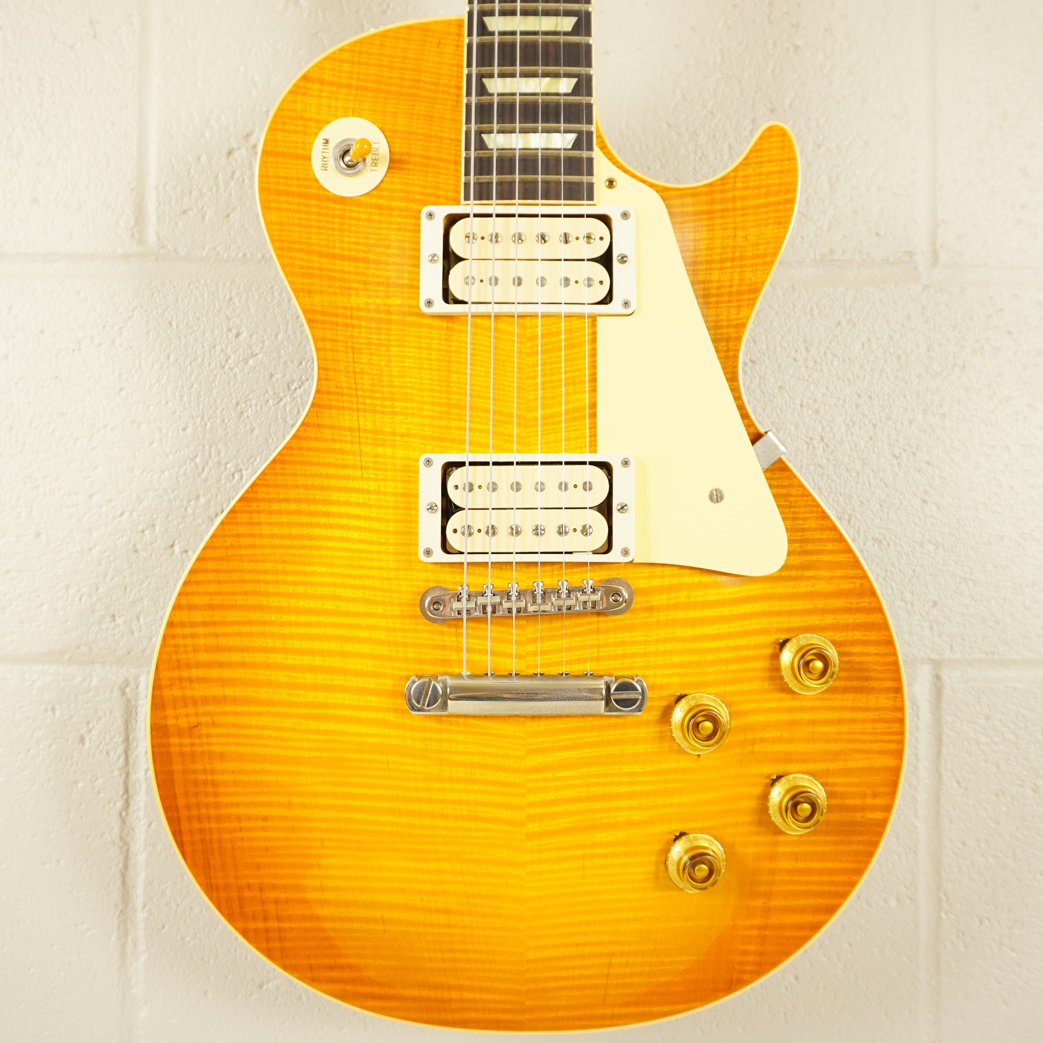 Gibson Custom 1959 Les Paul Standard BOTB Page 40 VOS - Sweetwater Photo Guitar