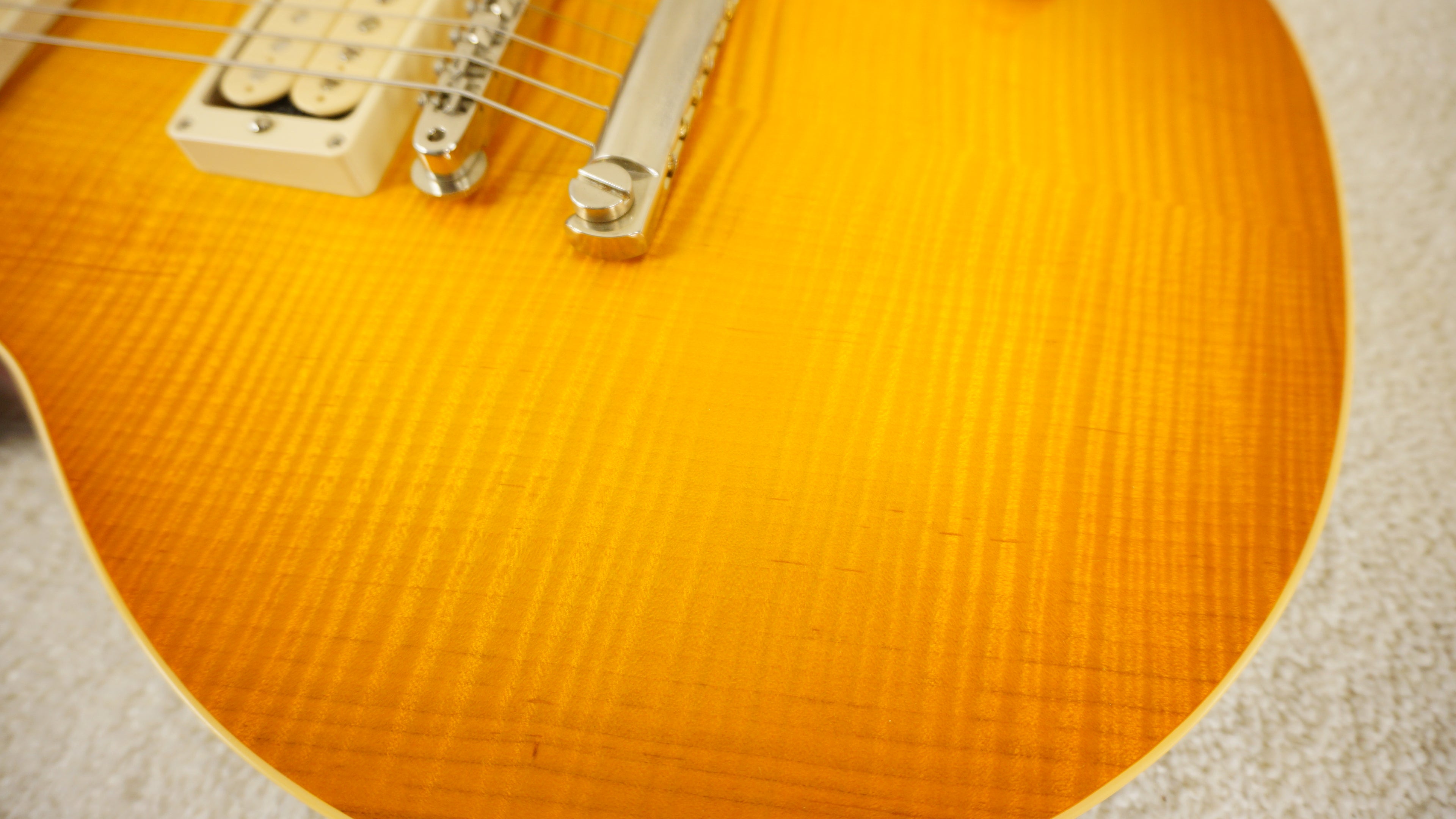 Gibson Custom 1959 Les Paul Standard BOTB Page 40 VOS - Sweetwater Photo Guitar