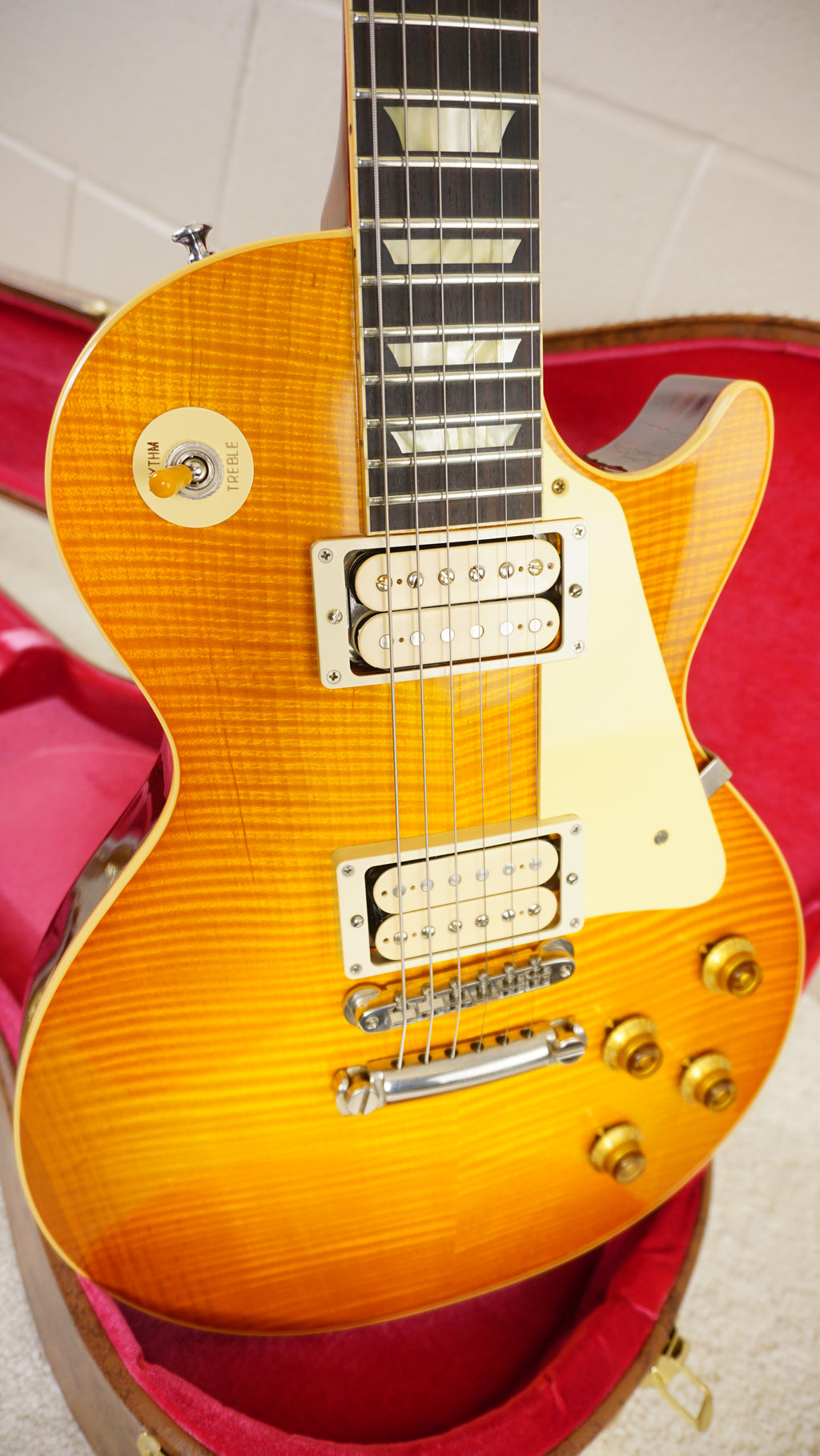 Gibson Custom 1959 Les Paul Standard BOTB Page 40 VOS - Sweetwater Photo Guitar