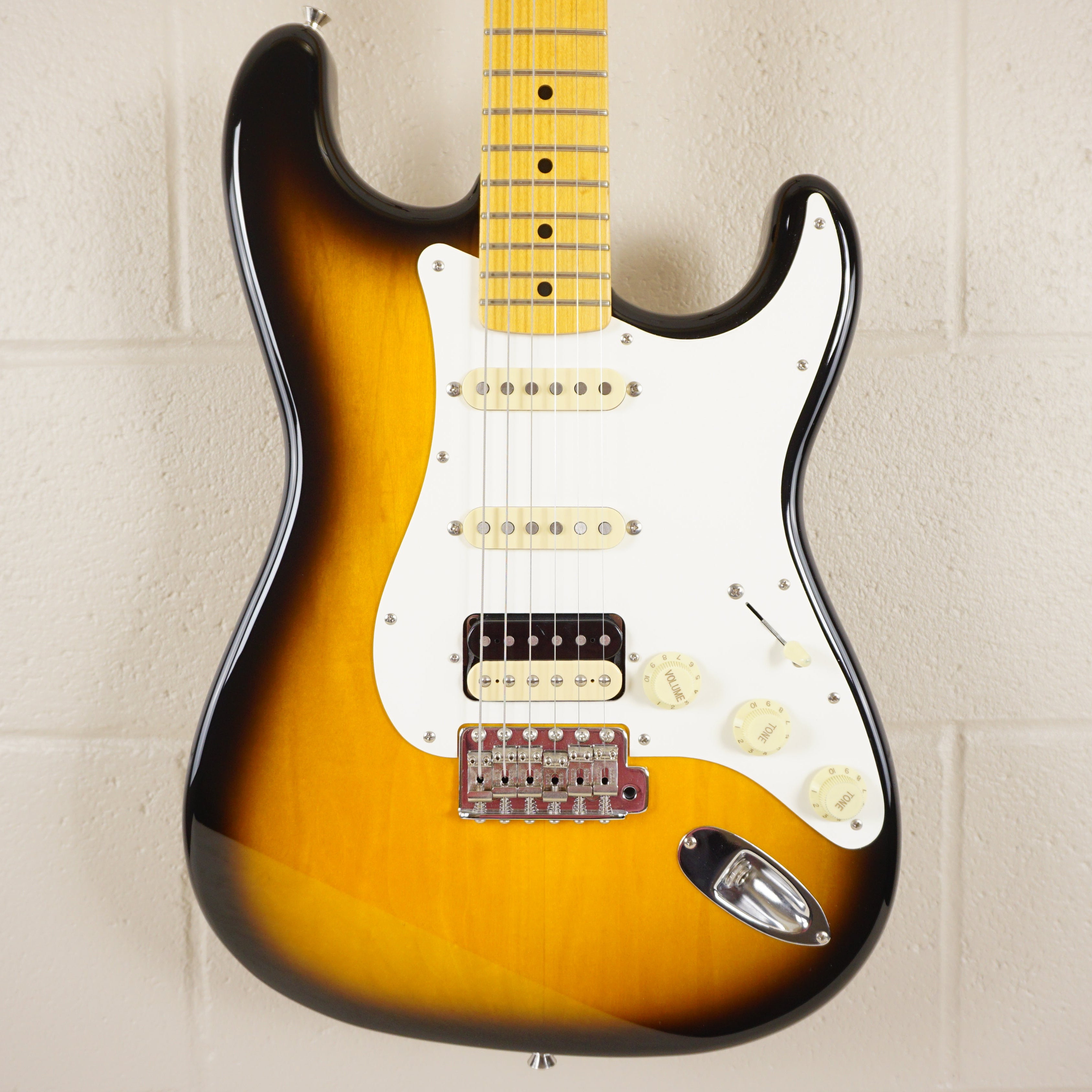 2022 Fender Japan JV Modified '50s Stratocaster HSS 2-Color Sunburst