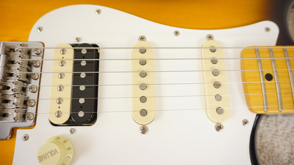 2022 Fender Japan JV Modified '50s Stratocaster HSS 2-Color Sunburst