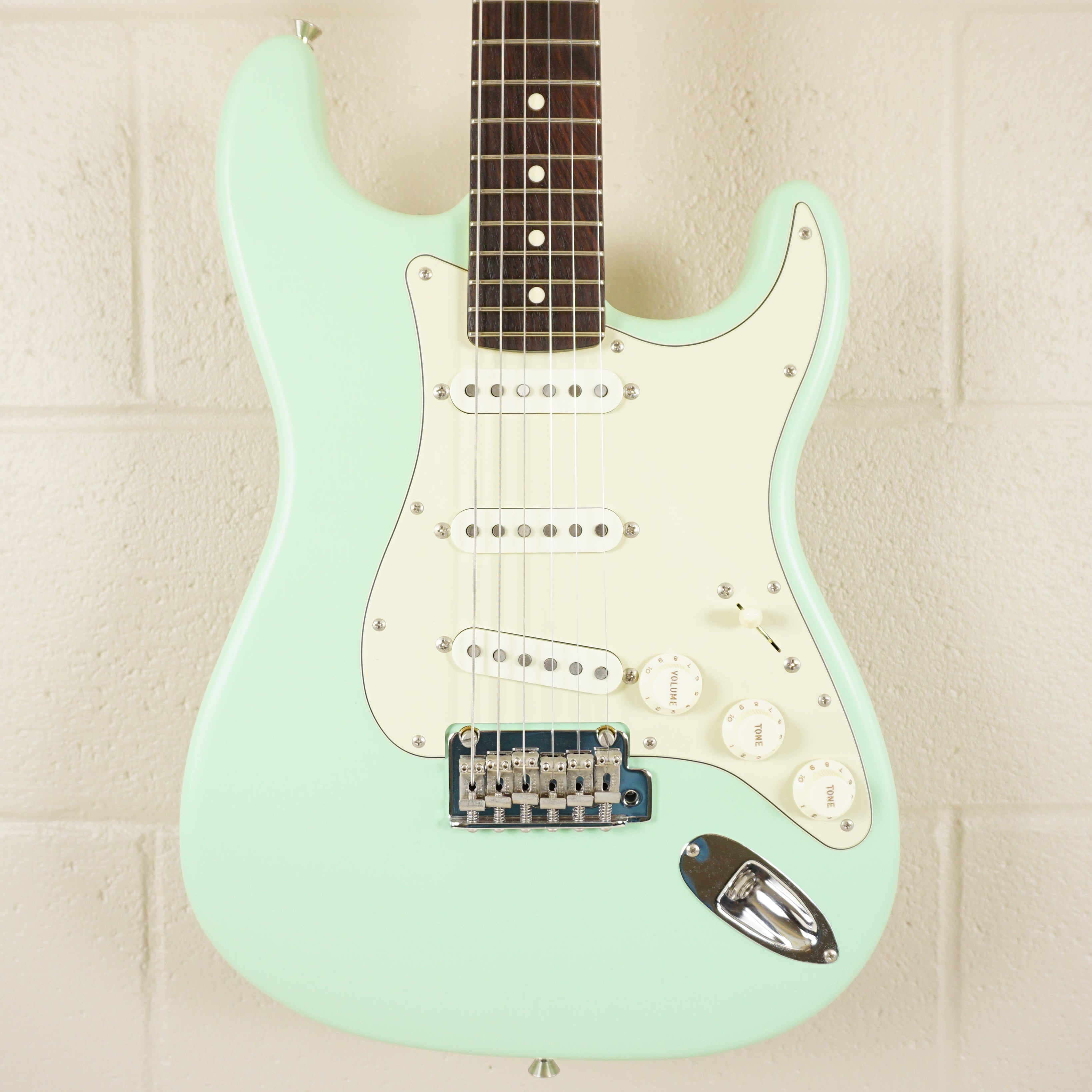 2023 Fender Japan Junior Collection Stratocaster Satin Surf Green