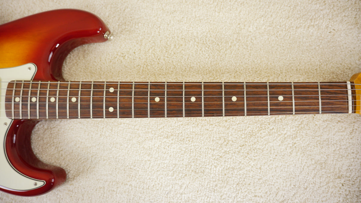 2016 Fender Japan Exclusive Classic 60s Stratocaster - Sienna Sunburst