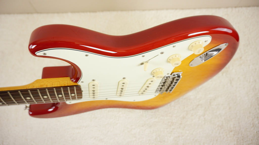 2016 Fender Japan Exclusive Classic 60s Stratocaster - Sienna Sunburst