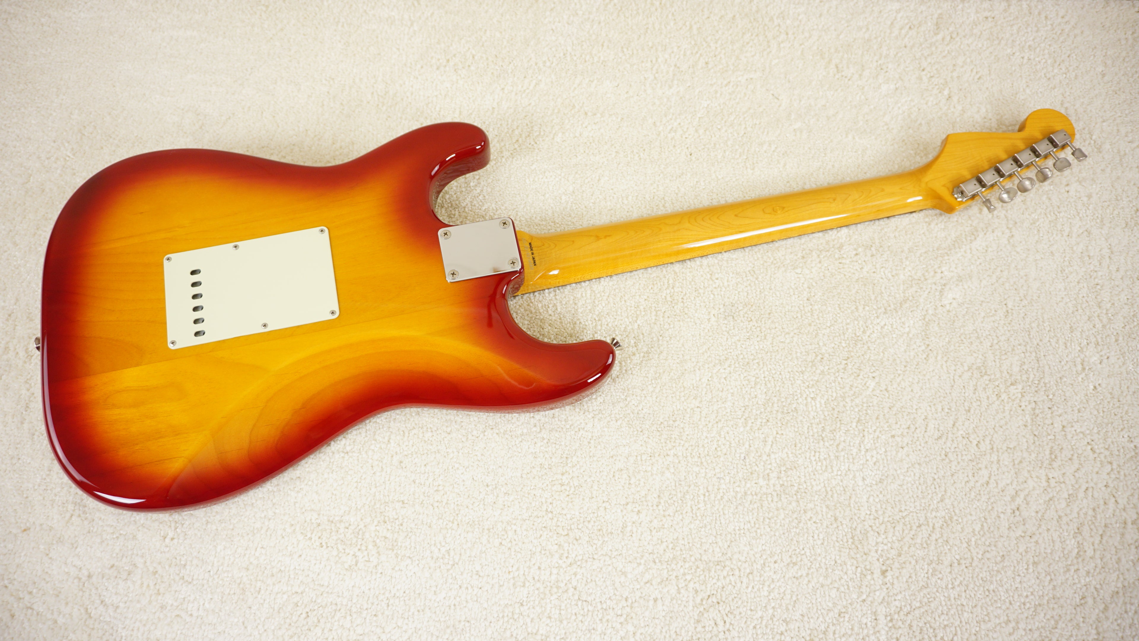2016 Fender Japan Exclusive Classic 60s Stratocaster - Sienna Sunburst