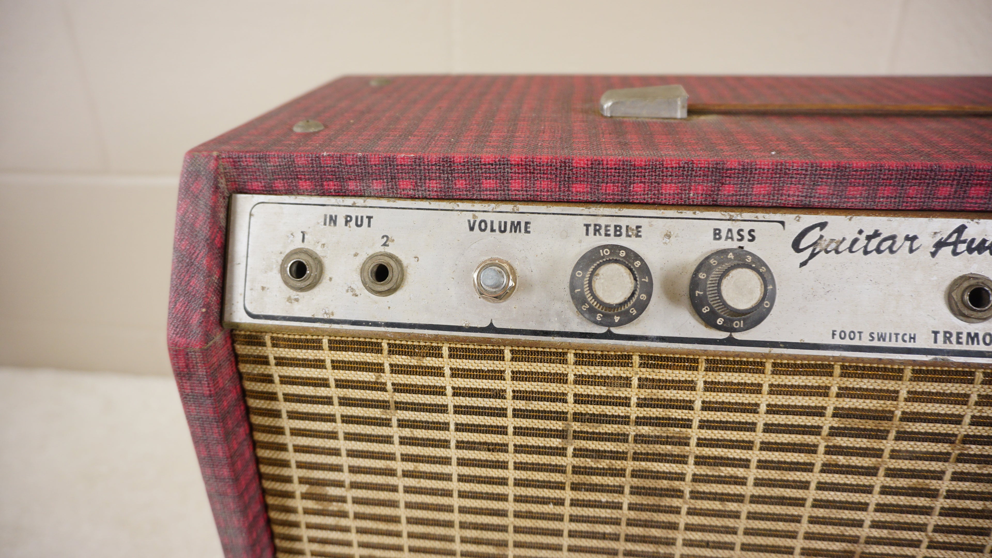 1960s Guyatone GA-520 Vintage Tube Guitar Amp 1x12 Tremolo - Restored