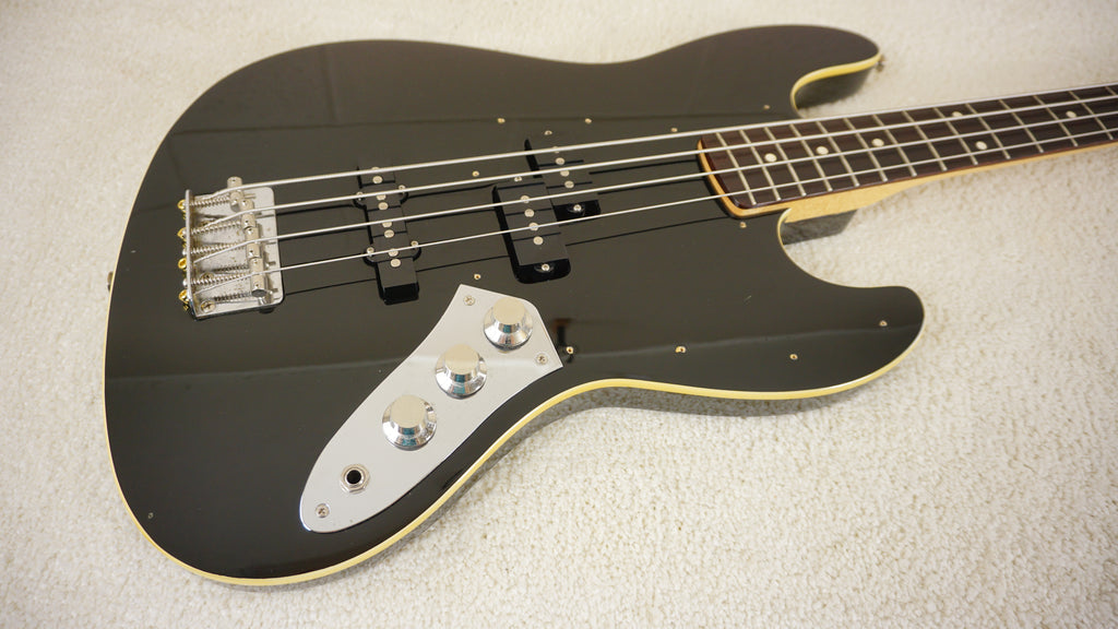 2006-08 Fender Japan AJB-66 Aerodyne Jazz Bass Black Matching Headstock