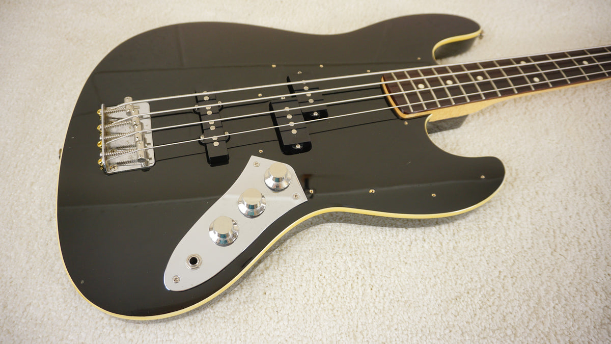 2006-08 Fender Japan AJB-66 Aerodyne Jazz Bass Black Matching Headstock