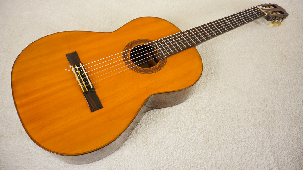 Vintage Yoshino Tokyo Kiku Handcrafted Classical Guitar Toku Ichi-Go MIJ