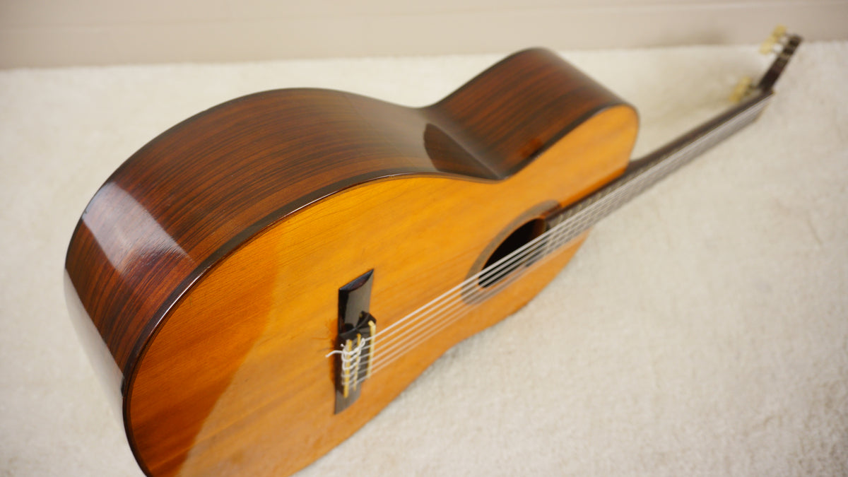 Vintage Yoshino Tokyo Kiku Handcrafted Classical Guitar Toku Ichi-Go MIJ