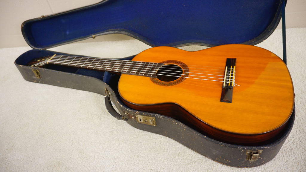 Vintage Yoshino Tokyo Kiku Handcrafted Classical Guitar Toku Ichi-Go MIJ