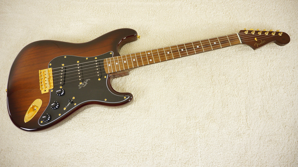 Fender FSR MIJ Traditional 60s Stratocaster Walnut Gold 2024 Rare w/ Tweed Case