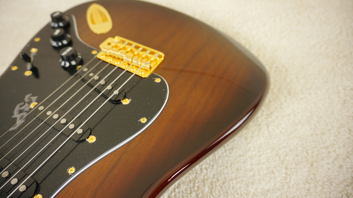 Fender FSR MIJ Traditional 60s Stratocaster Walnut Gold 2024 Rare w/ Tweed Case