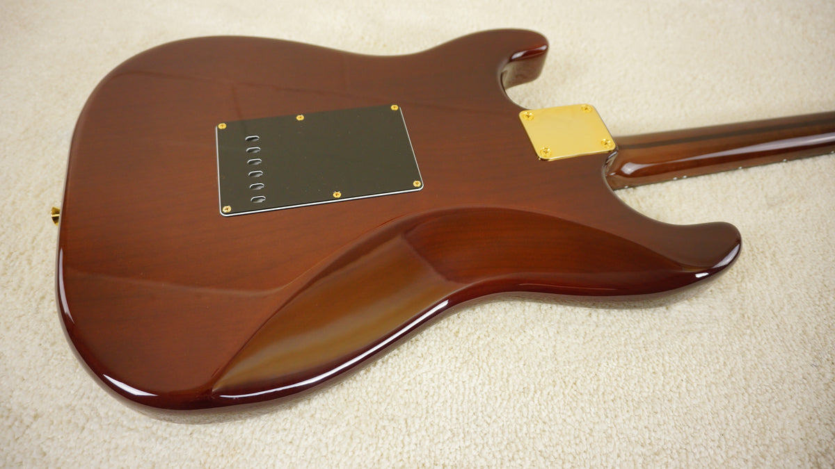 Fender FSR MIJ Traditional 60s Stratocaster Walnut Gold 2024 Rare w/ Tweed Case