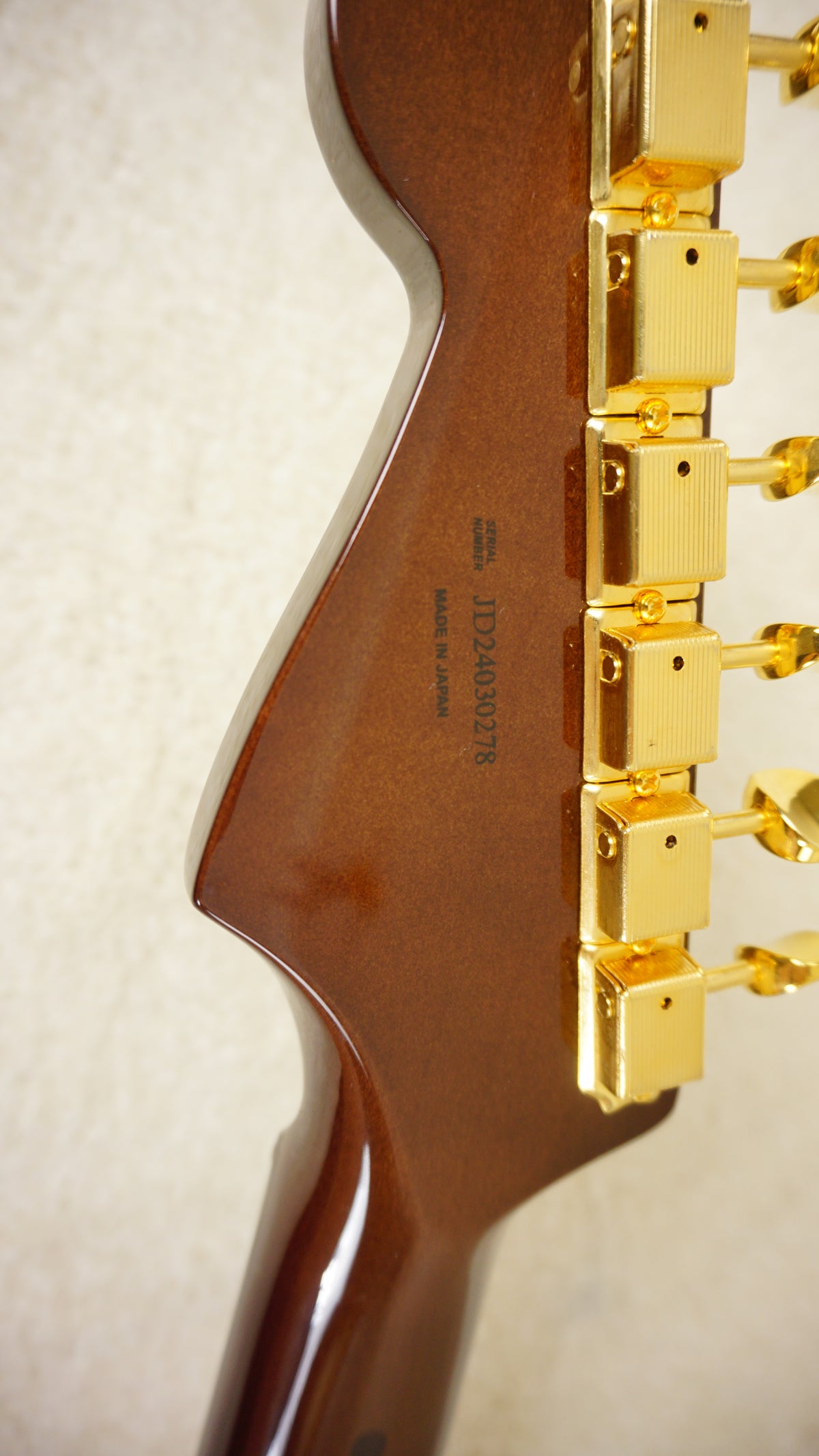Fender FSR MIJ Traditional 60s Stratocaster Walnut Gold 2024 Rare w/ Tweed Case