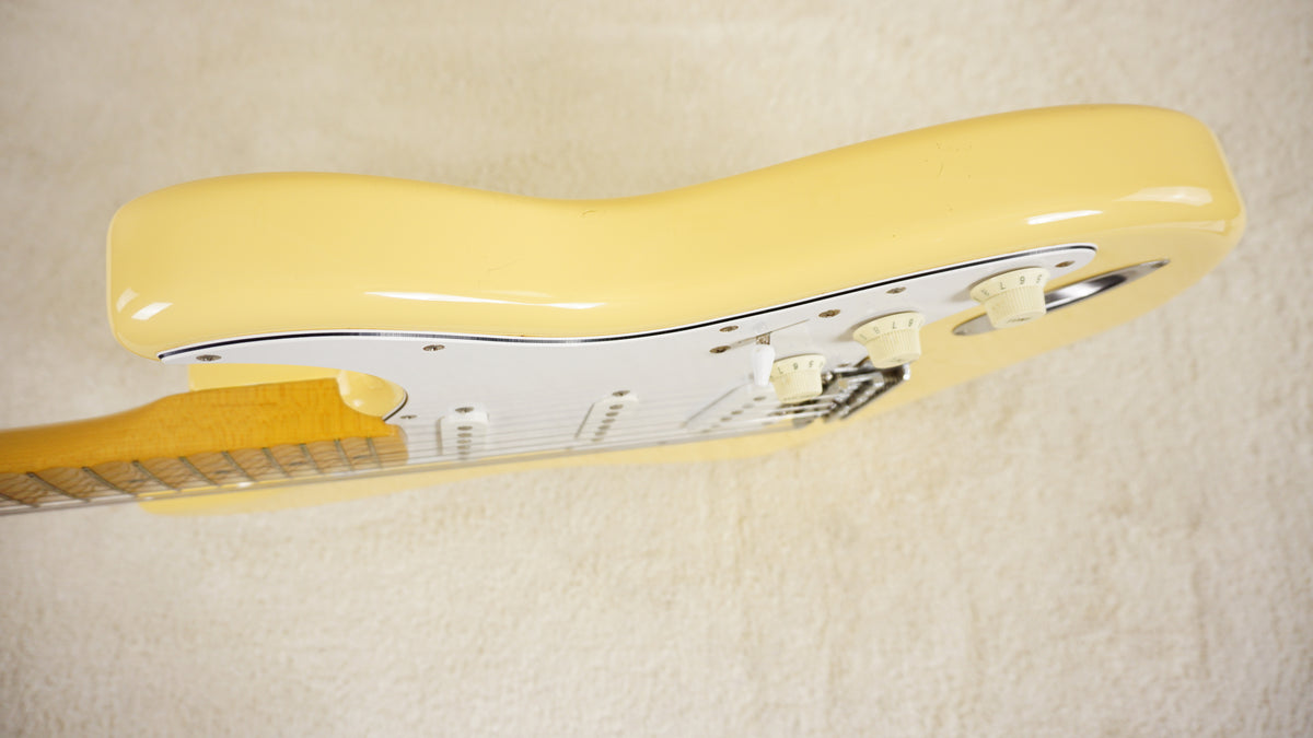 Fender Japan 2004 ST-72-86DSC Stratocaster Scalloped Vintage White