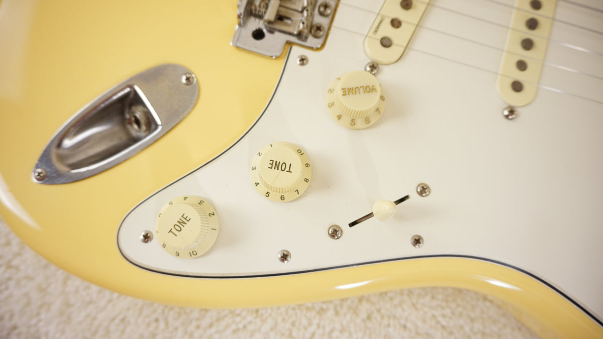 Fender Japan 1997 ST-YJM Yngwie Malmsteen Signature Stratocaster Vintage White