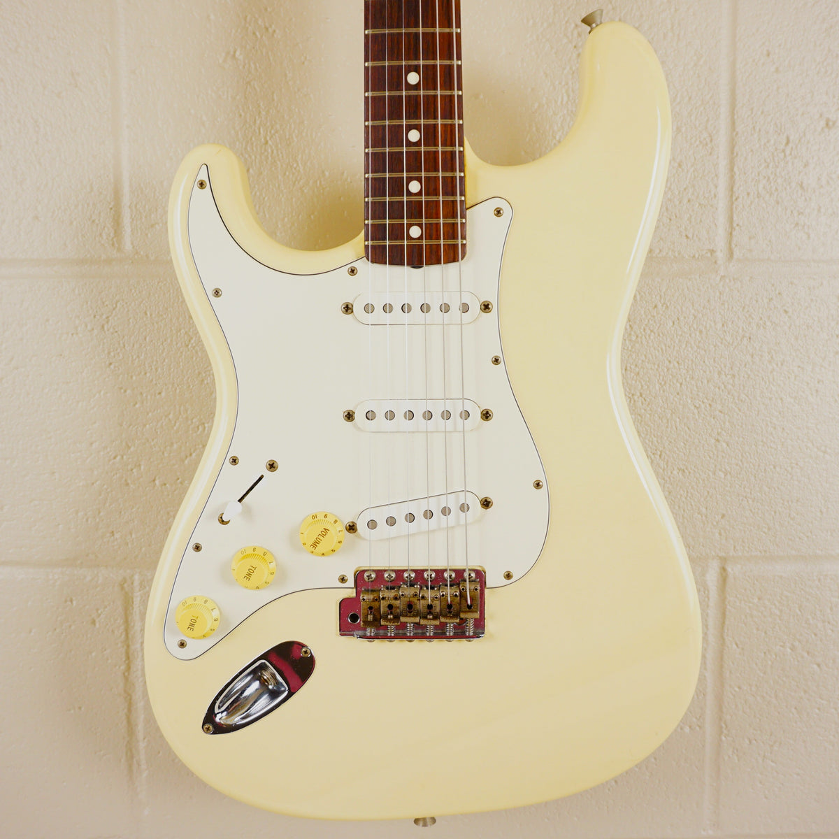 Fender Japan 2006 Left-Handed ST62 Reissue Stratocaster Vintage White