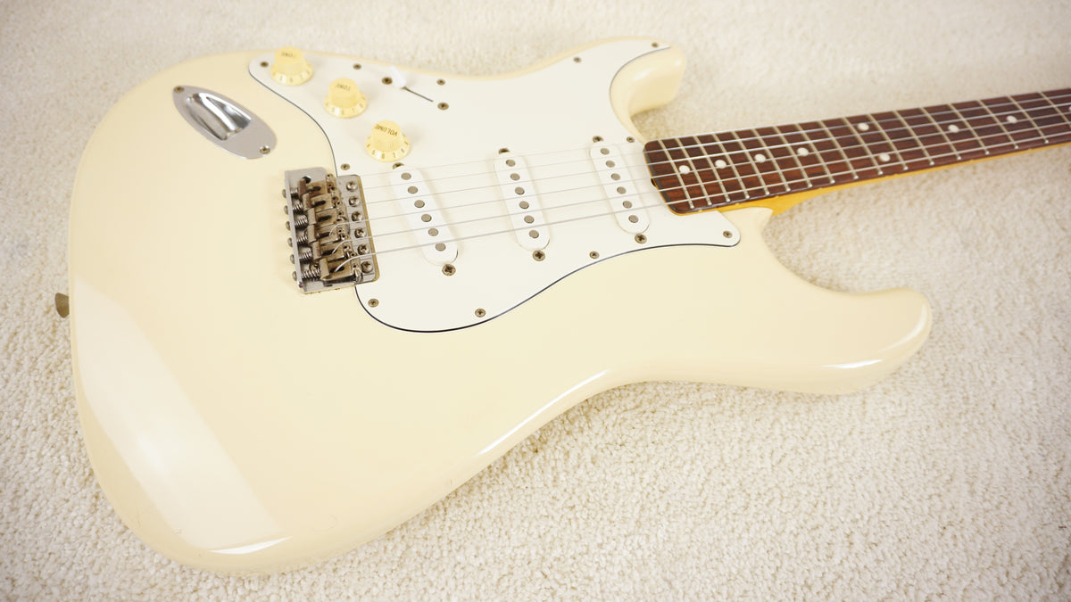 Fender Japan 2006 Left-Handed ST62 Reissue Stratocaster Vintage White