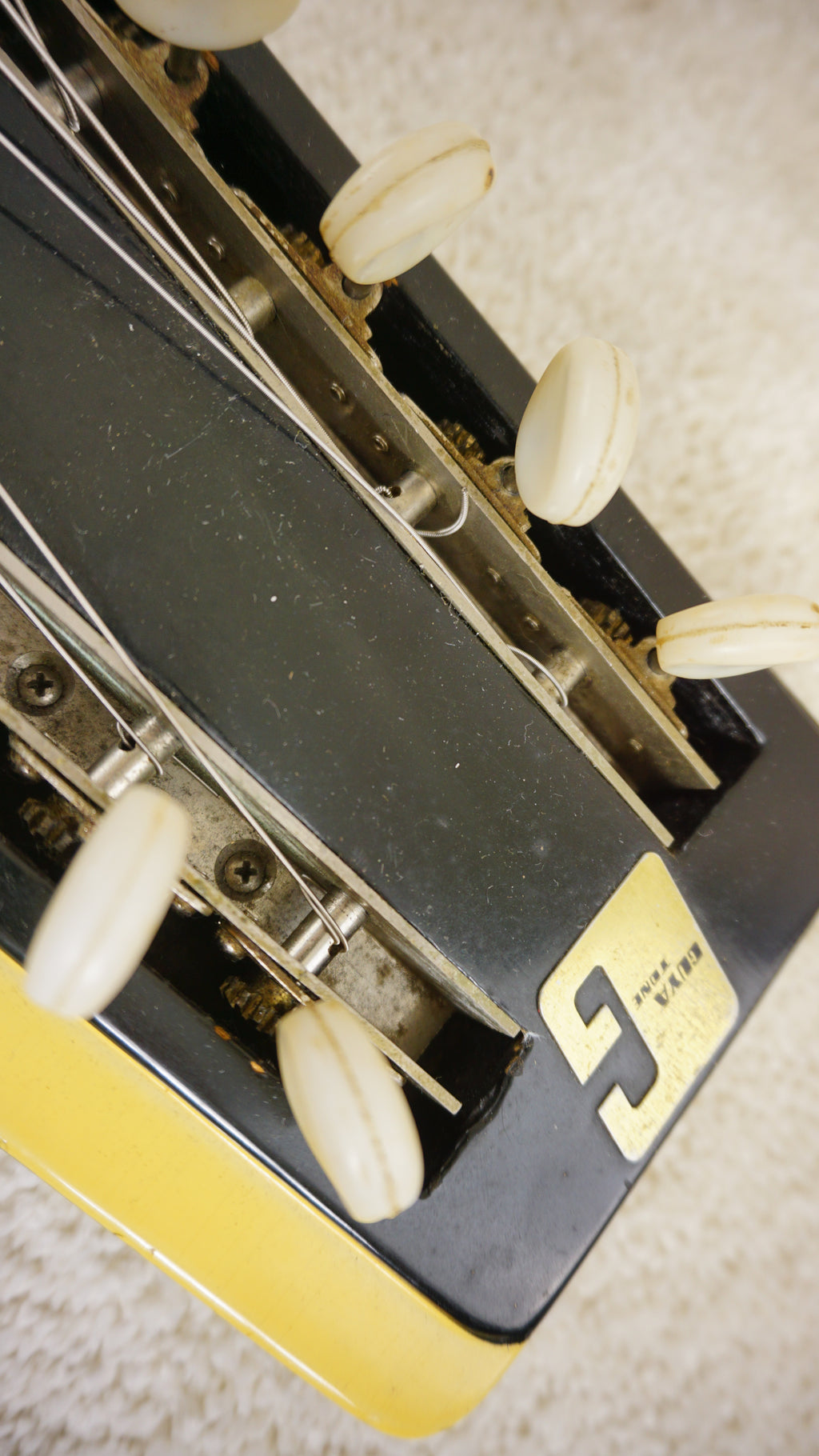 Guyatone HG-108 8-String Lap Steel Guitar Two-Tone Yellow 1960s