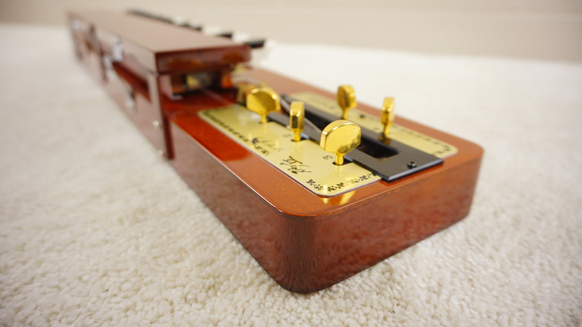 Vintage Suzuki Sakyu Soprano Electric Taishogoto Japanese Harp 1980s