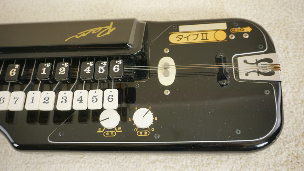Suzuki Ran Type II Soprano Electric Taishogoto Gloss Black Japanese Nagoya Harp