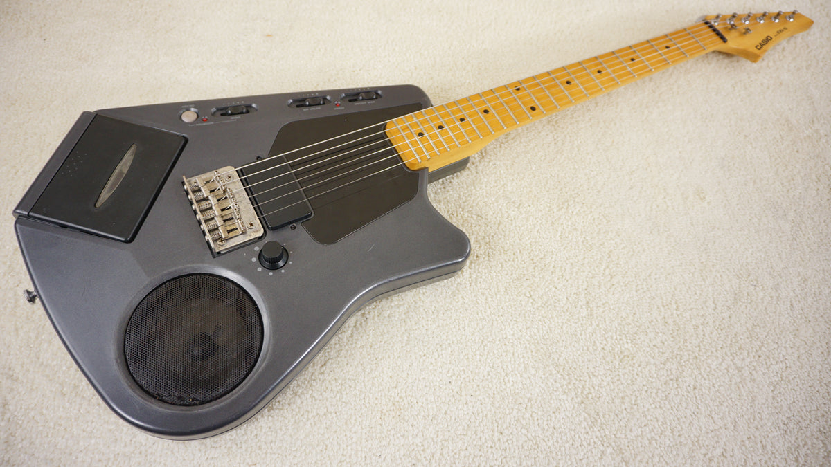 Casio EG-5 Cassette Player Built-In Speaker 1988 Metallic Grey Guitar Japan