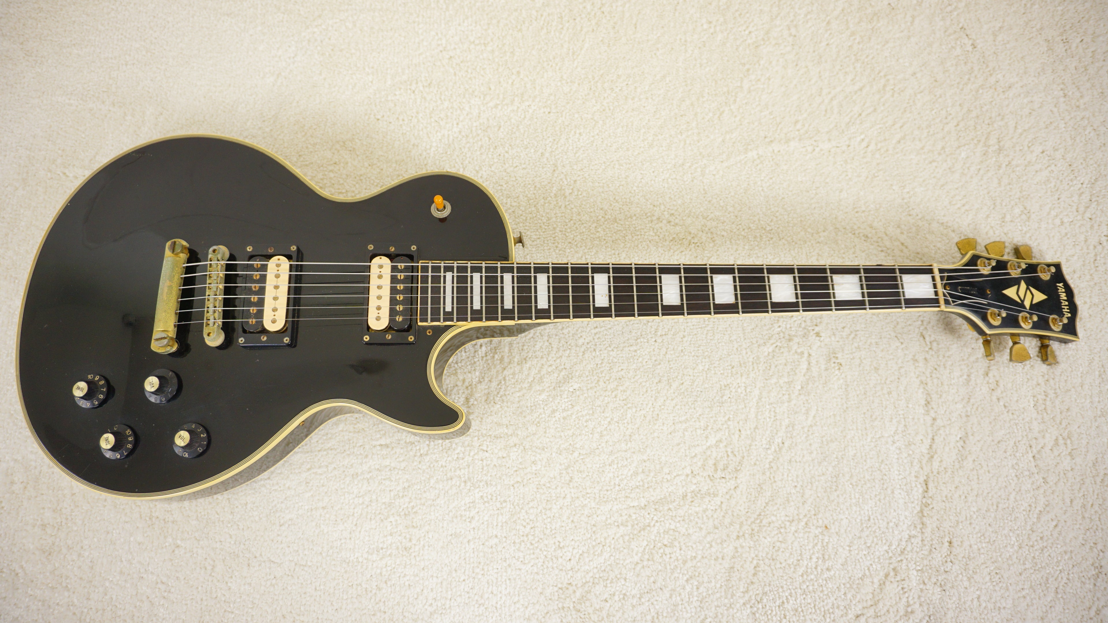 Yamaha Custom LP Style Electric Guitar Black MIJ Vintage Japan