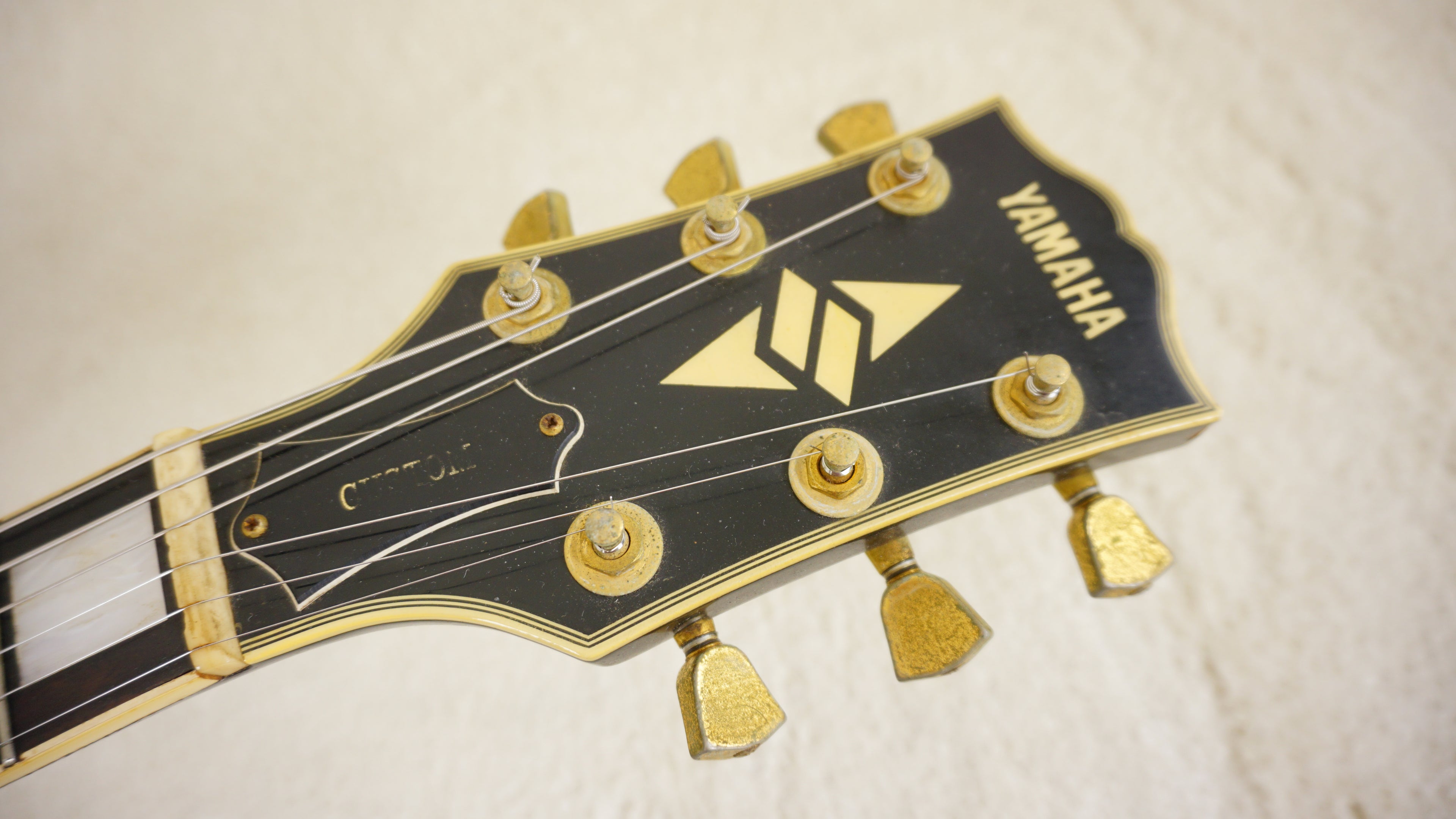 Yamaha Custom LP Style Electric Guitar Black MIJ Vintage Japan