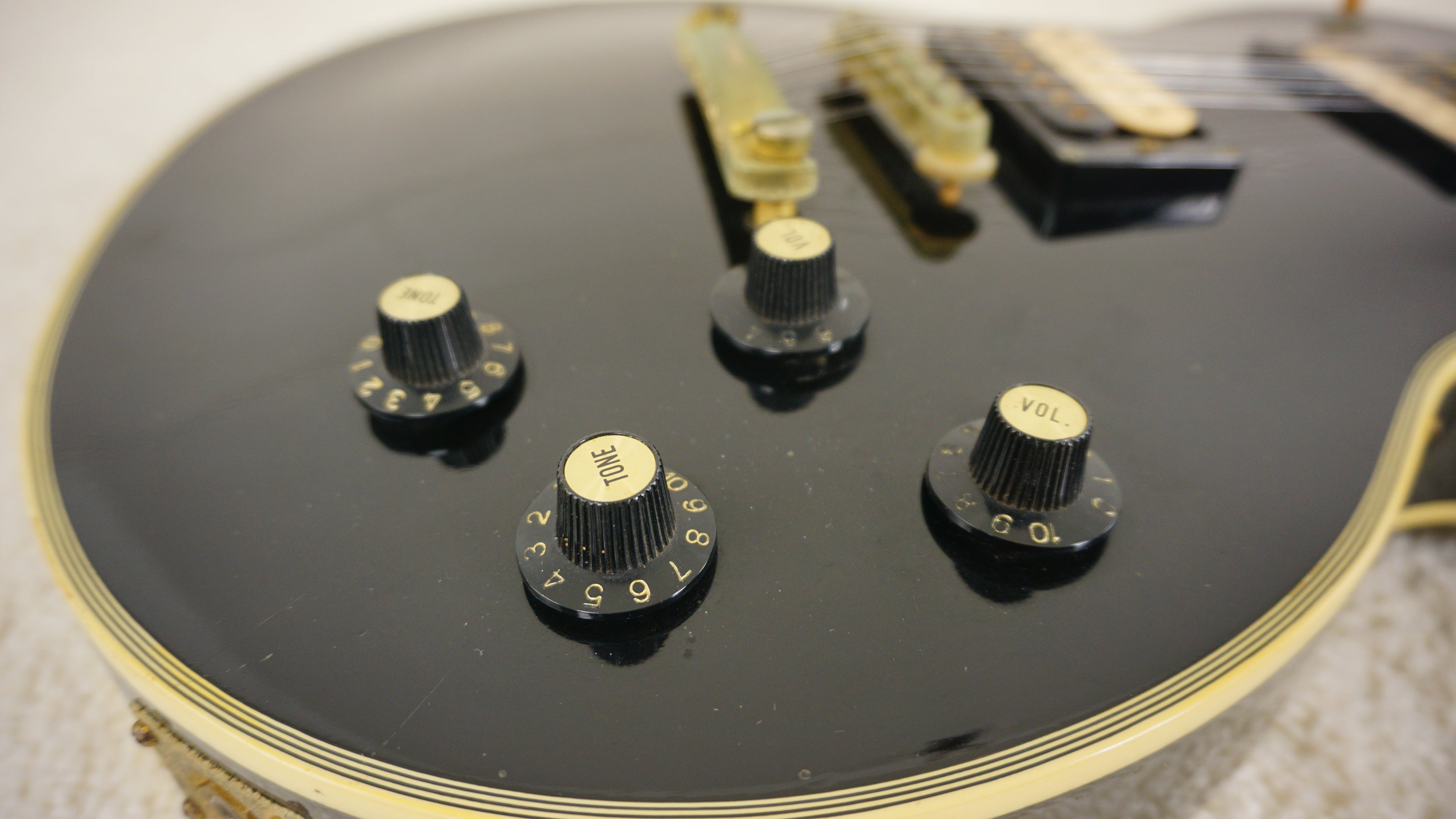 Yamaha Custom LP Style Electric Guitar Black MIJ Vintage Japan