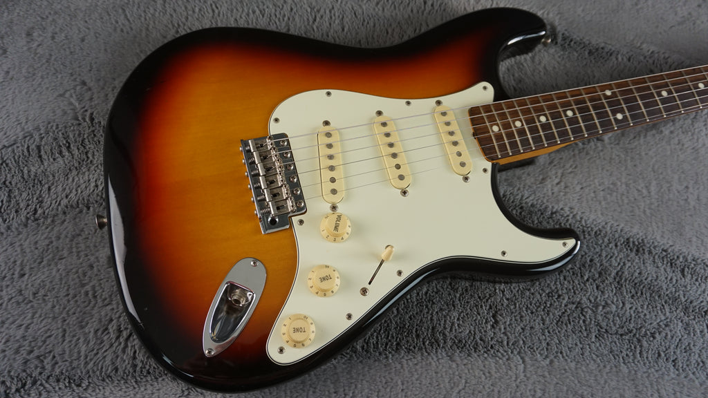 Fender Stratocaster 2017 - Sunburst Made in Japan