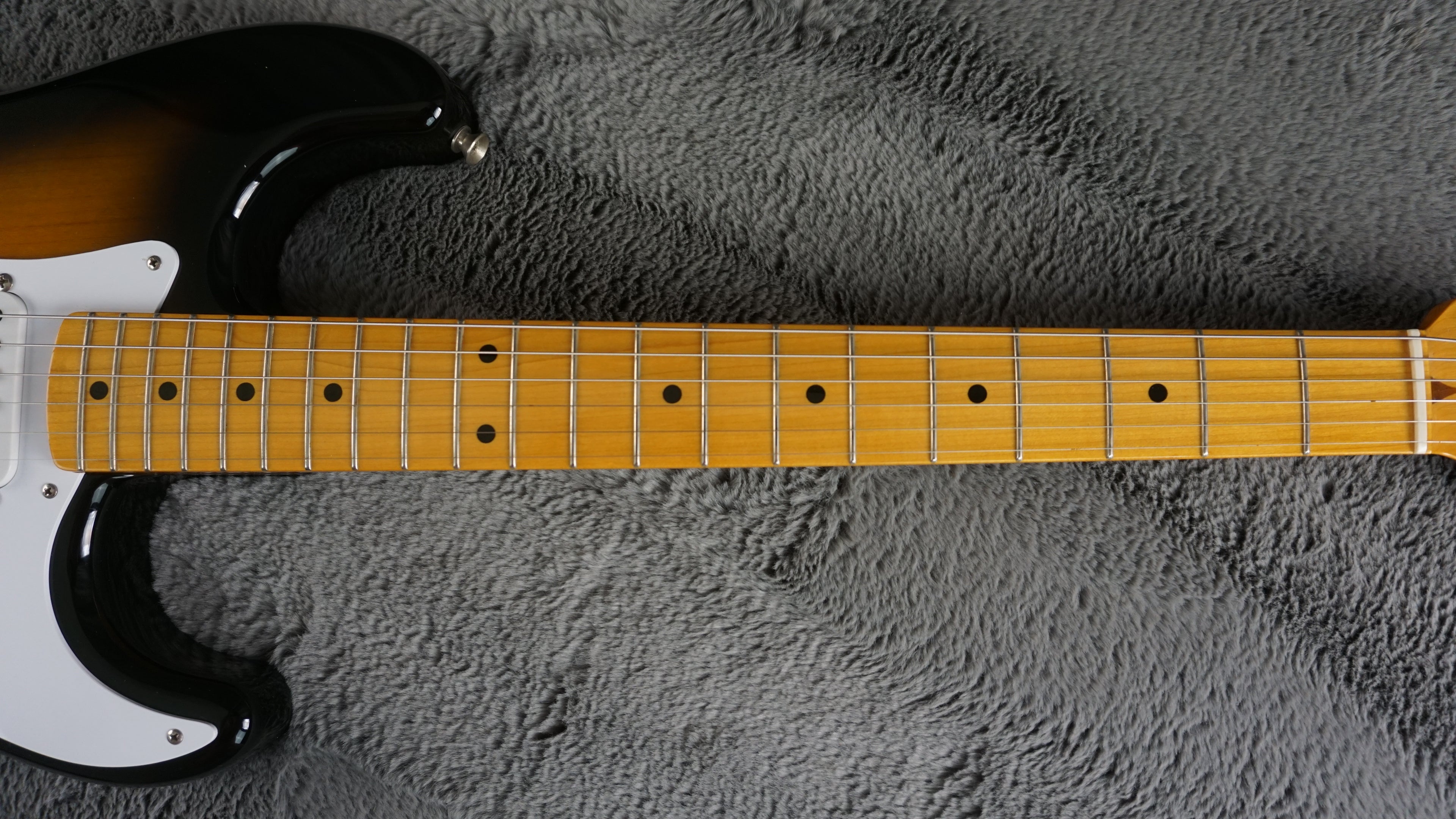 Fender Japan ST57-70TX 2004 Stratocaster 2-Tone Sunburst w/ Texas Special Pickups