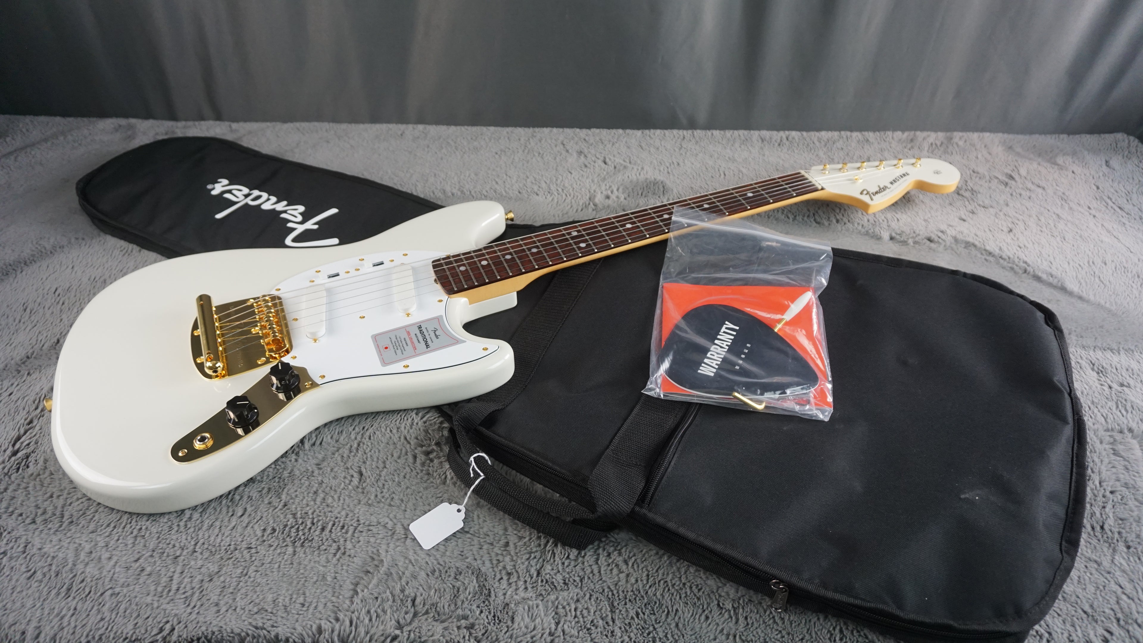 Fender Traditional Mustang 2025 Collection Japan White Pearl Rosewood w/ Gold Hardware