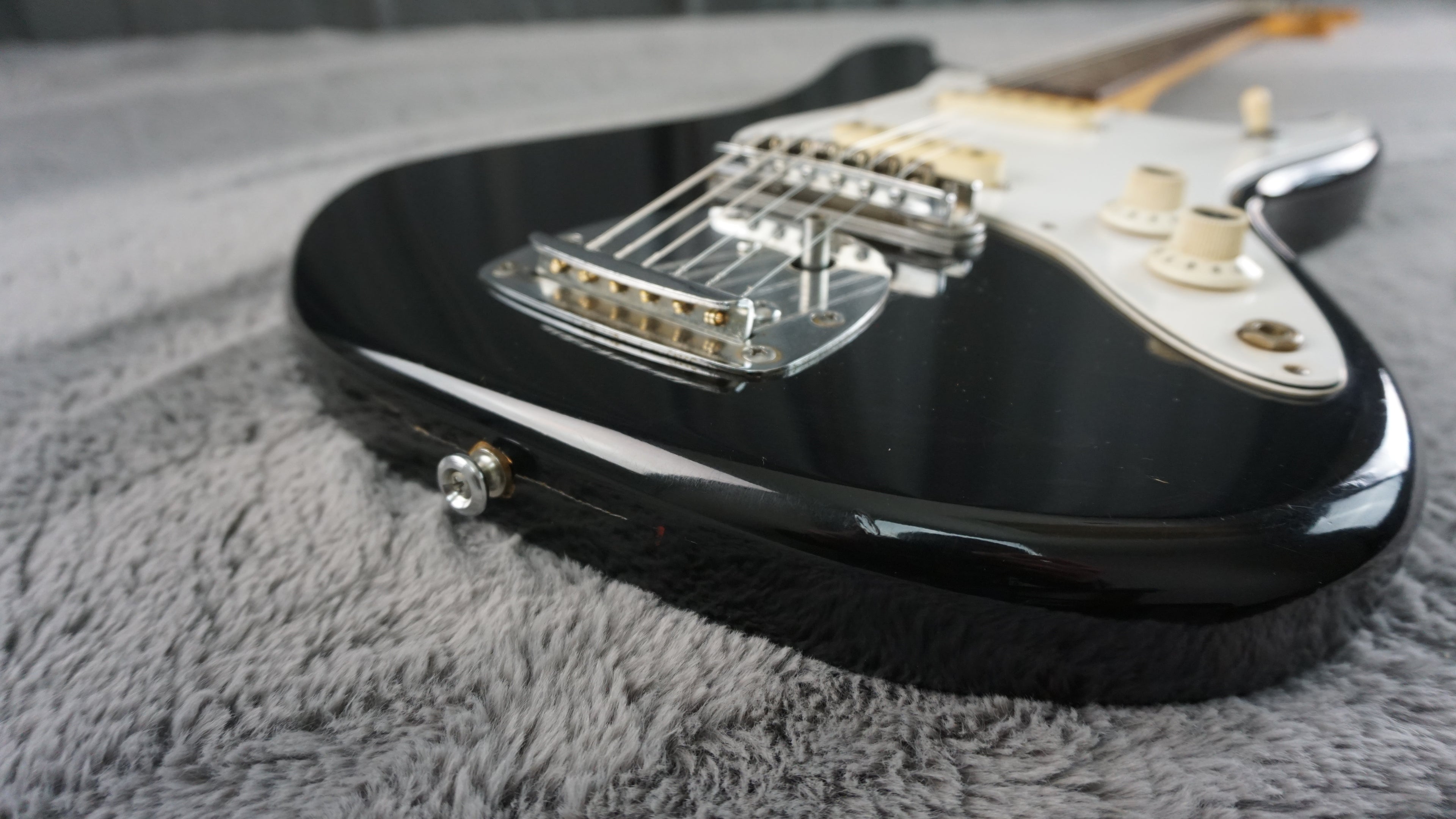 Guyatone LG-23 Japan Electric Guitar Black