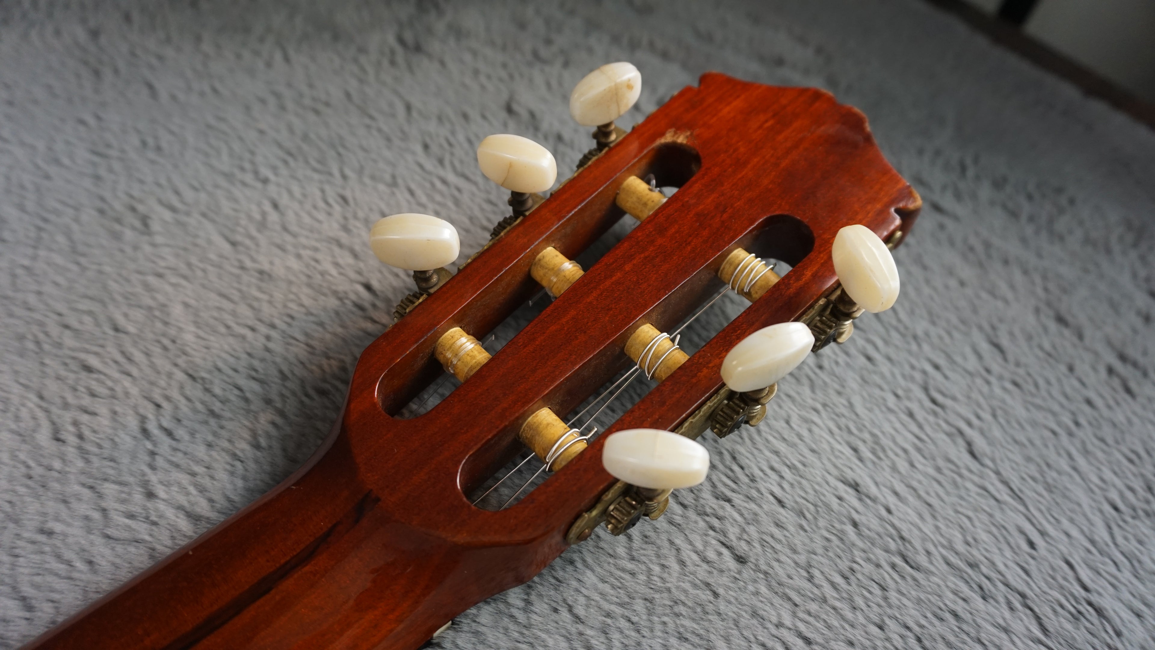 Morris M-15 Classical Nylon String Guitar Made in Japan w/ Gig Bag