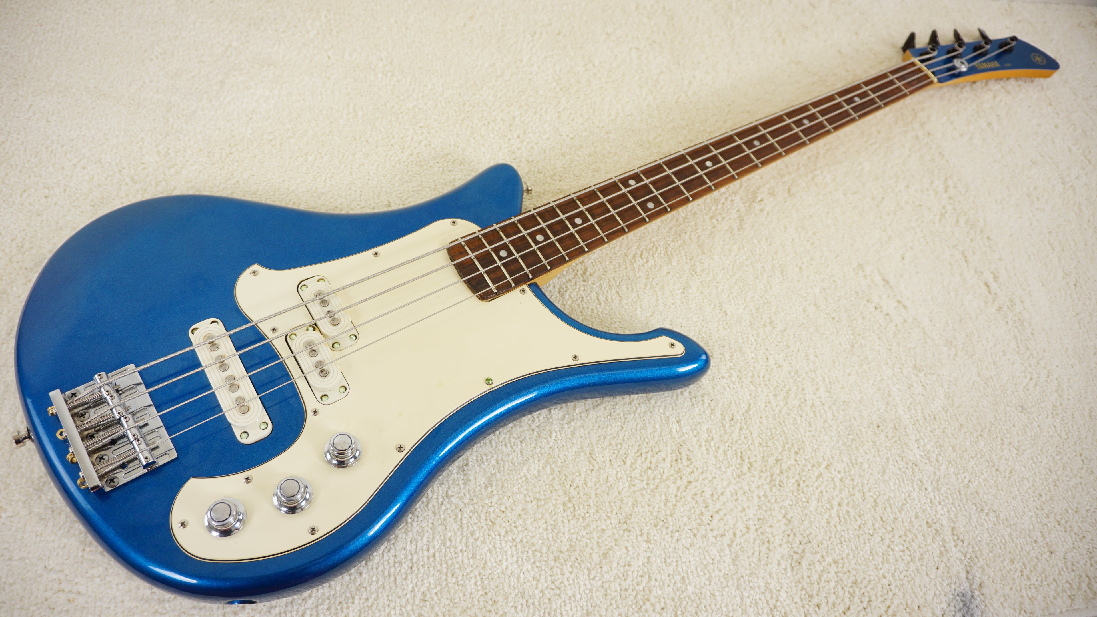 Yamaha SBV-550 - Shelby Blue Japan Bass Guitar