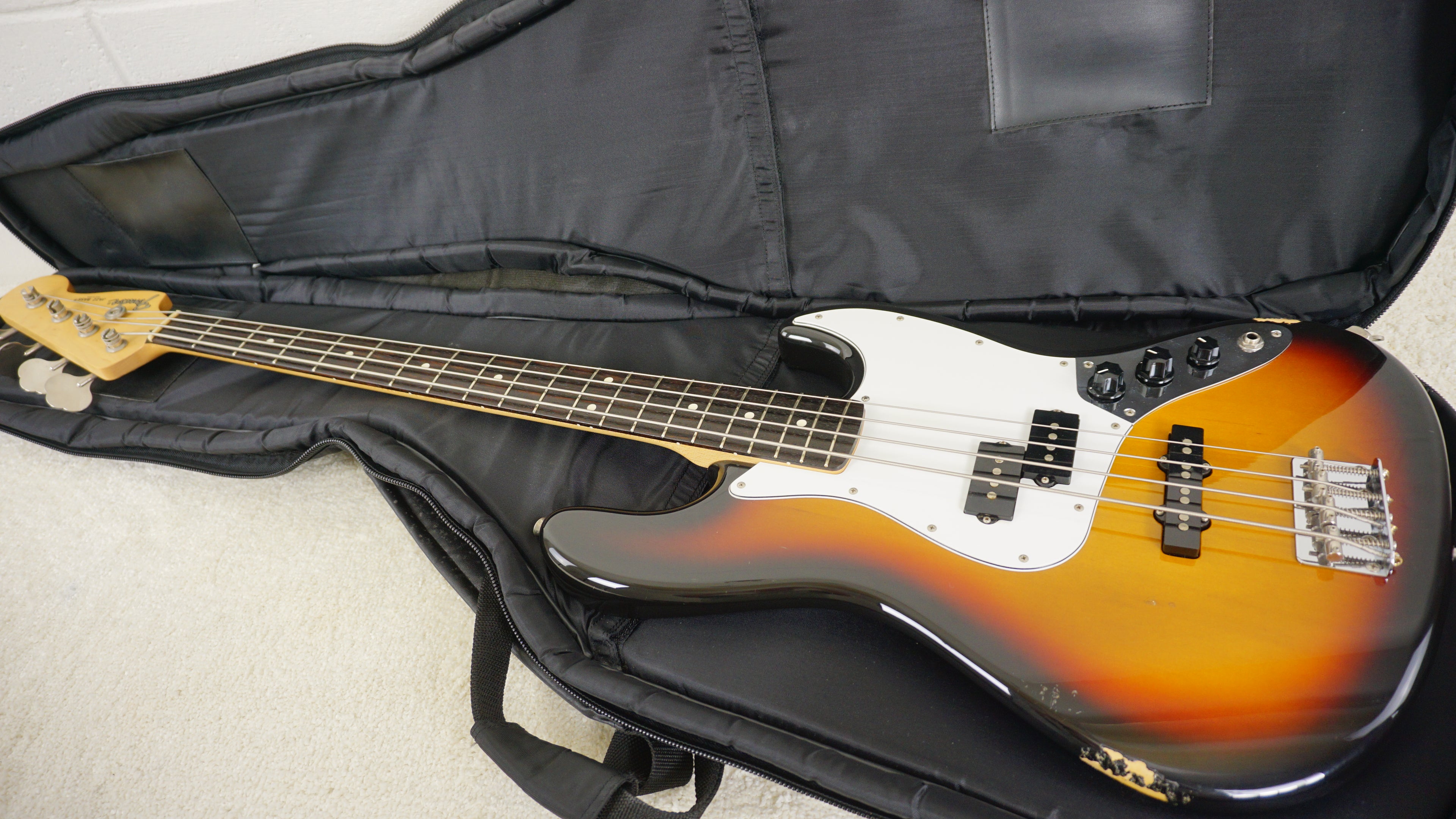 Fender Japan Jazz Bass Standard PJ 3-Tone Sunburst