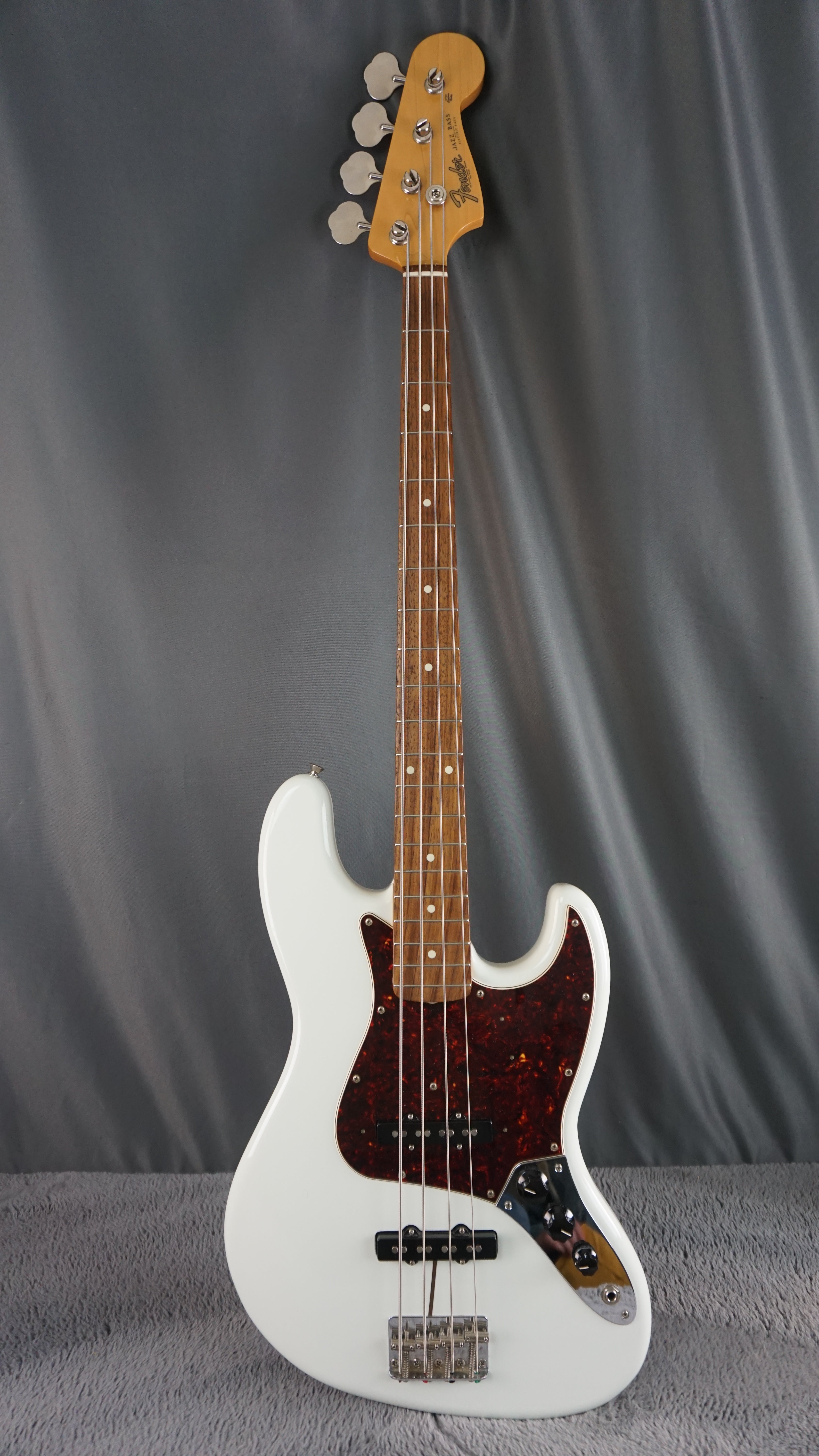 Fender Traditional II 60s Jazz Bass 2022 MIJ Olympic White w/ Rosewood Board